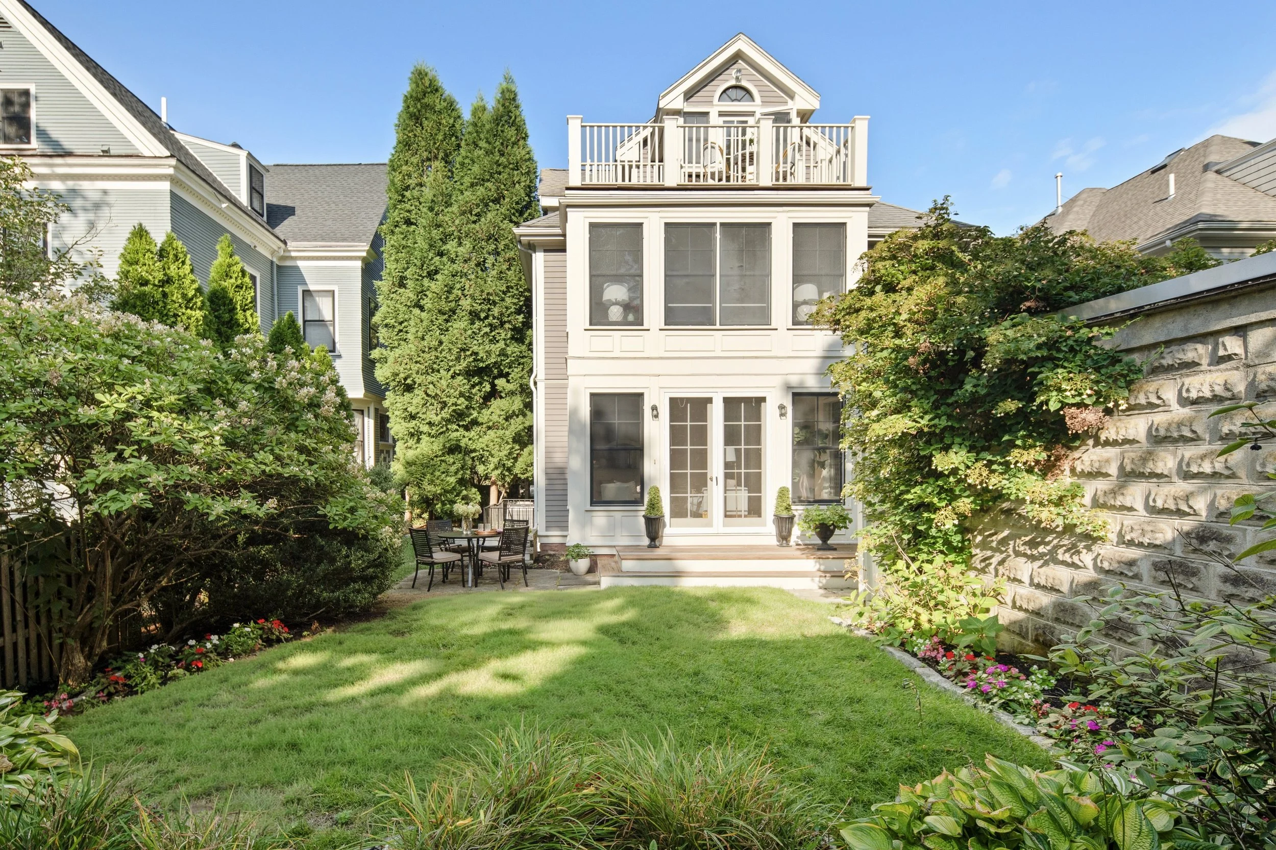 27 Gray Street