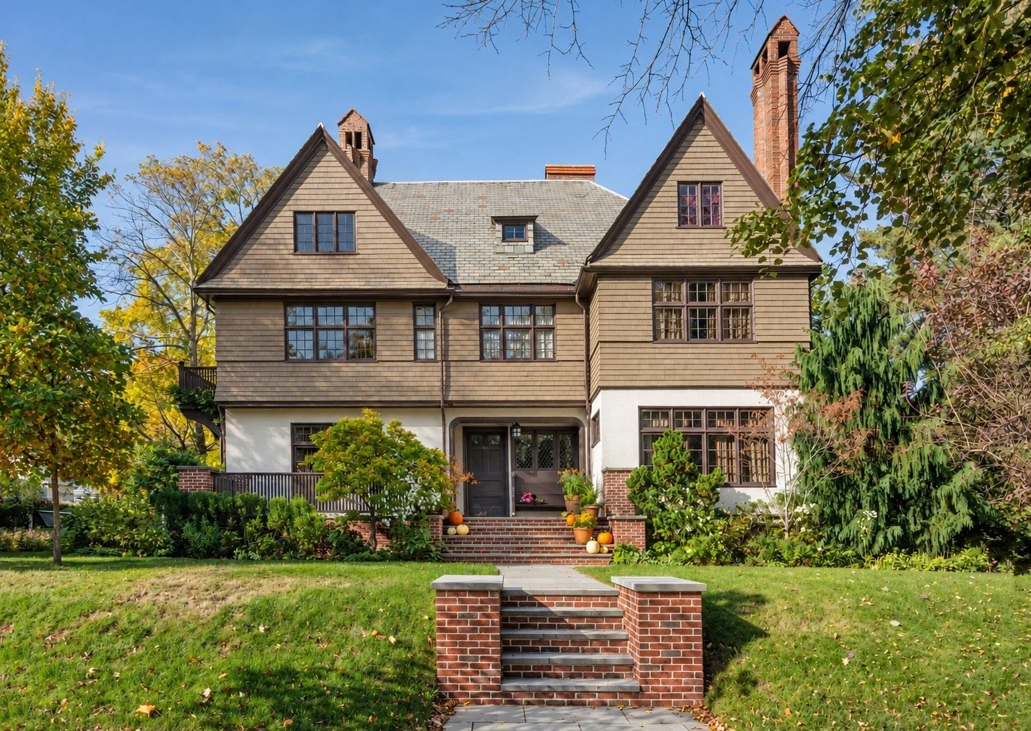 195 Brattle Street