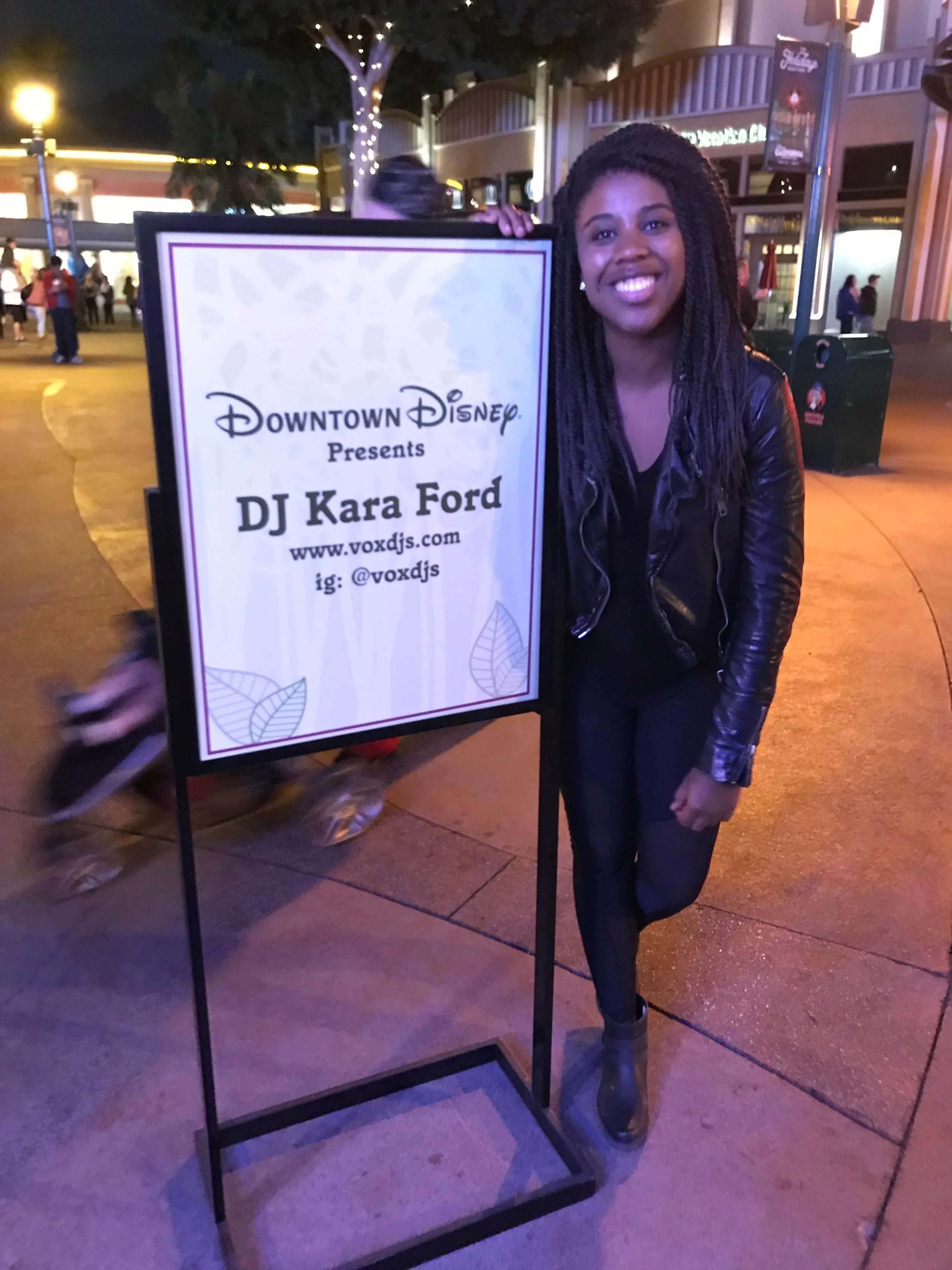 Disneyland's Downtown Disney Dueling DJs