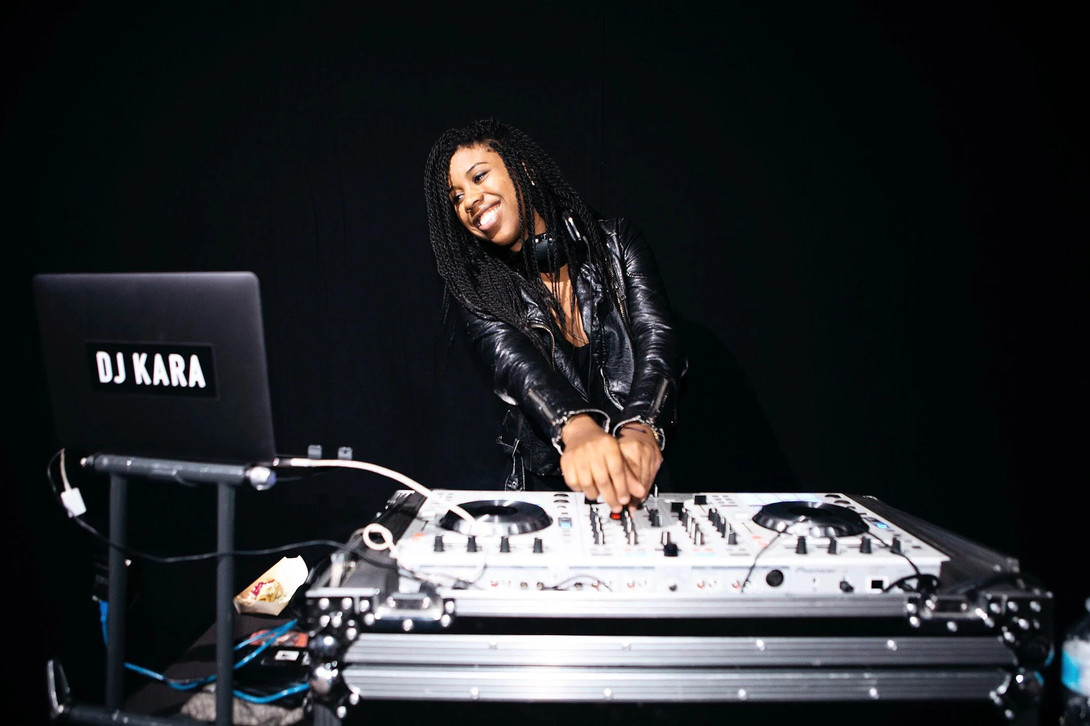 House Playlist DJ LA .JPG