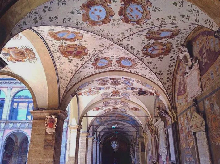 If this is the ceiling at the Archiginnasio, imagine what is inside! Picture yourself studying here, just like the students of the Università di Bologna.