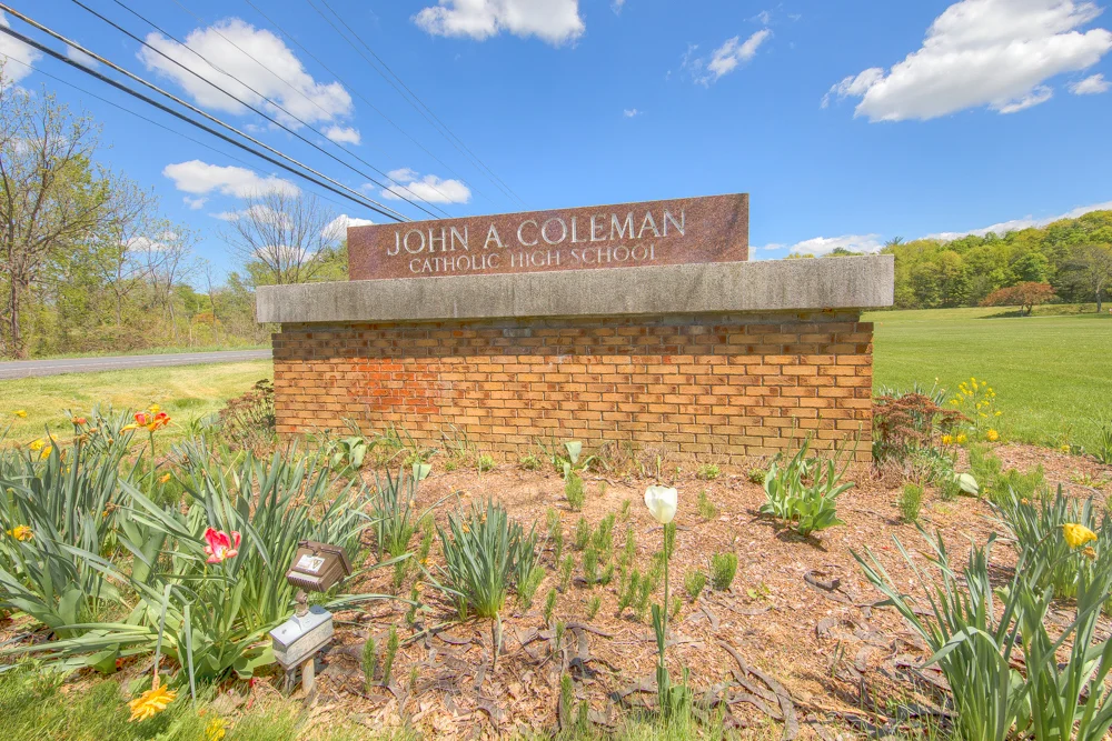 The sign along Hurley Ave