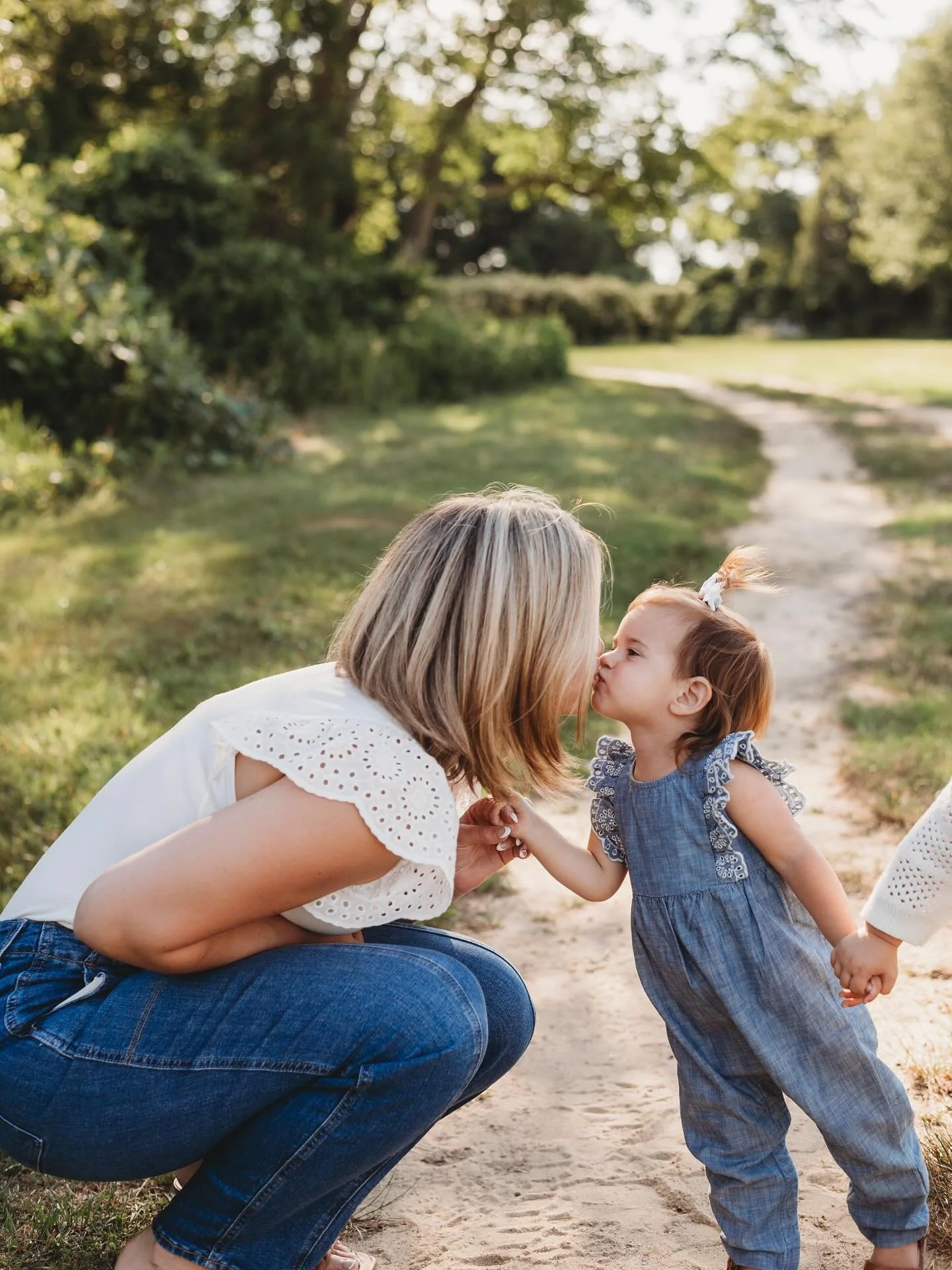 &ldquo;Oh darling, don&rsquo;t you ever grow up&hellip; don&rsquo;t you ever grow up, just stay this little.&rdquo; 

🥹🤍

#SimplyRootedSoul #MotherhoodUnplugged #LittleMomentsBigMemories #RaisingWildflowers #MotherhoodThroughInstagram #MamaLife #Bl