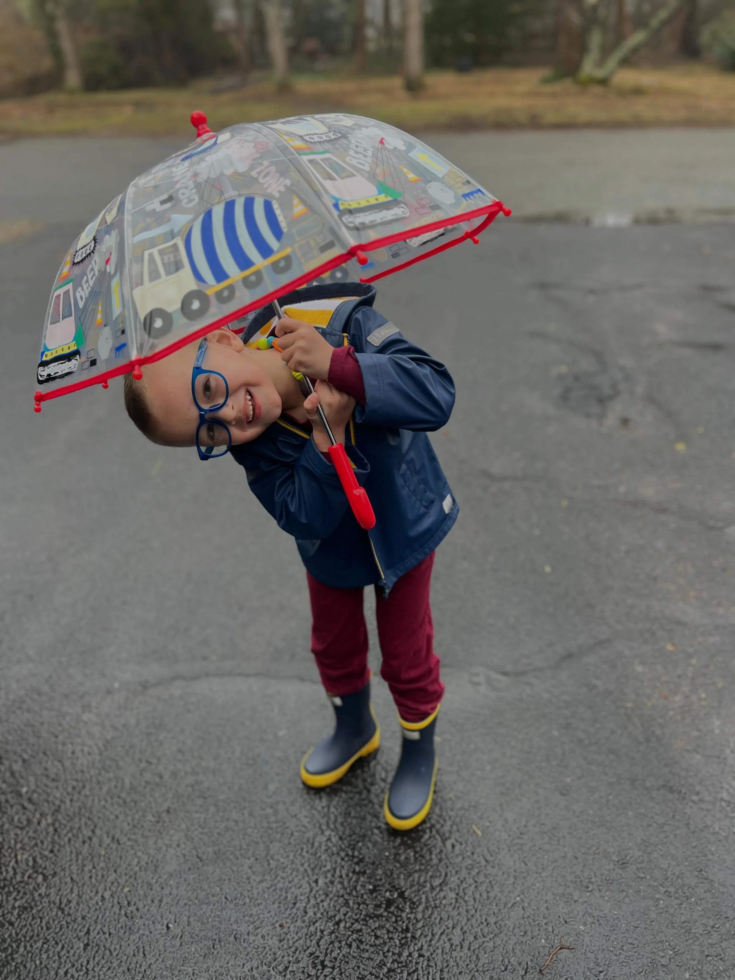 When life gets a little rainy&hellip; grab an umbrella, find the joy anyway, and keep dancing through it ☔️❤️

Memorial Day weekend vibes, rain and all. 

#simplyrootedsoul #rainymood #joy