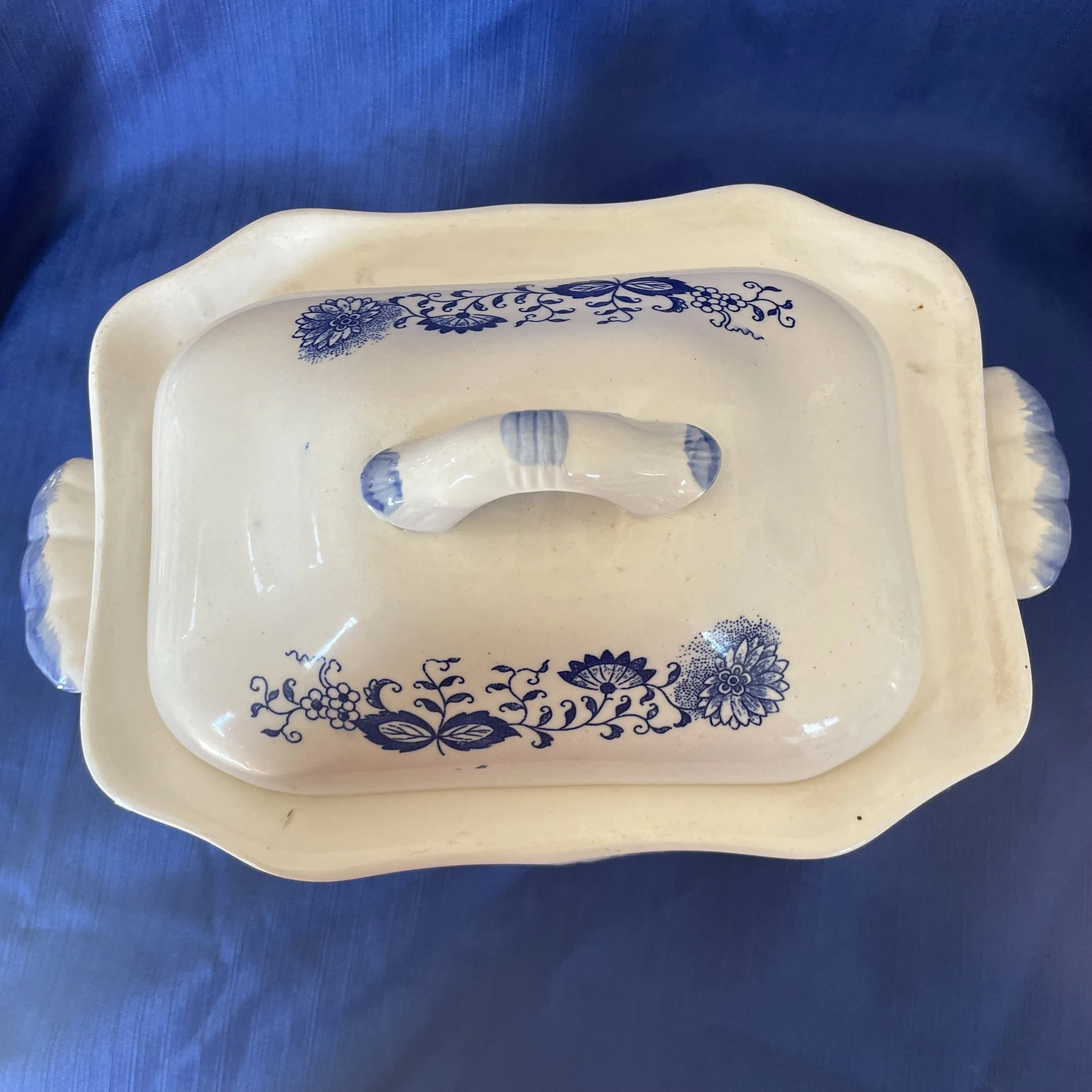 Delft Blue and White Floral Large Ceramic Tureen 2.jpeg