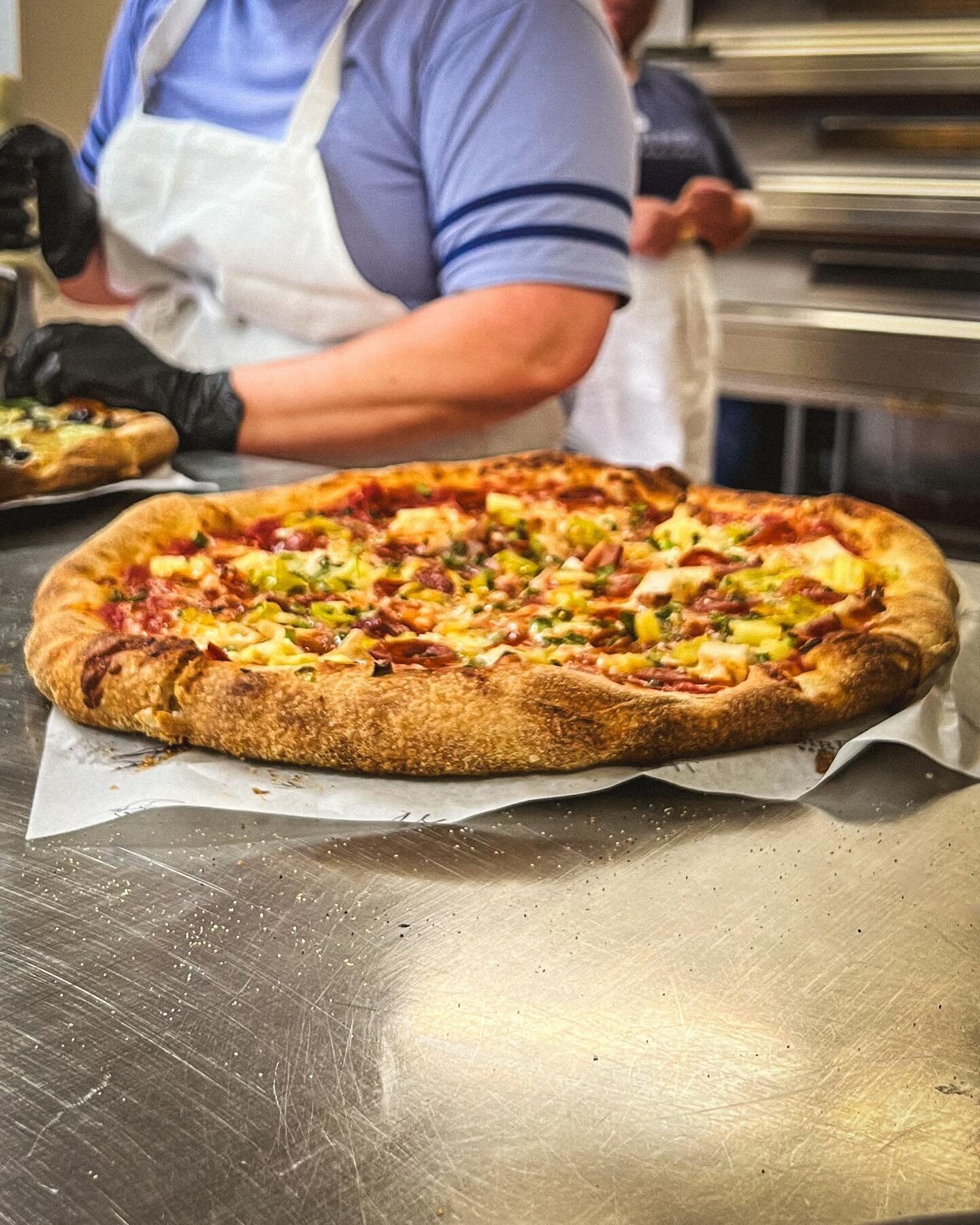 What are You Grabbing For Lunch on this Lovely Day? 😍🍕🥪🥗😍