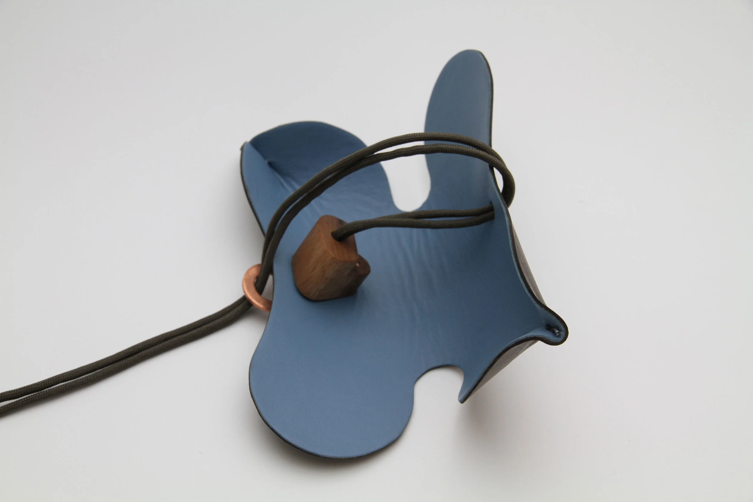 Choc_DarkBrown_Blue_2.jpg