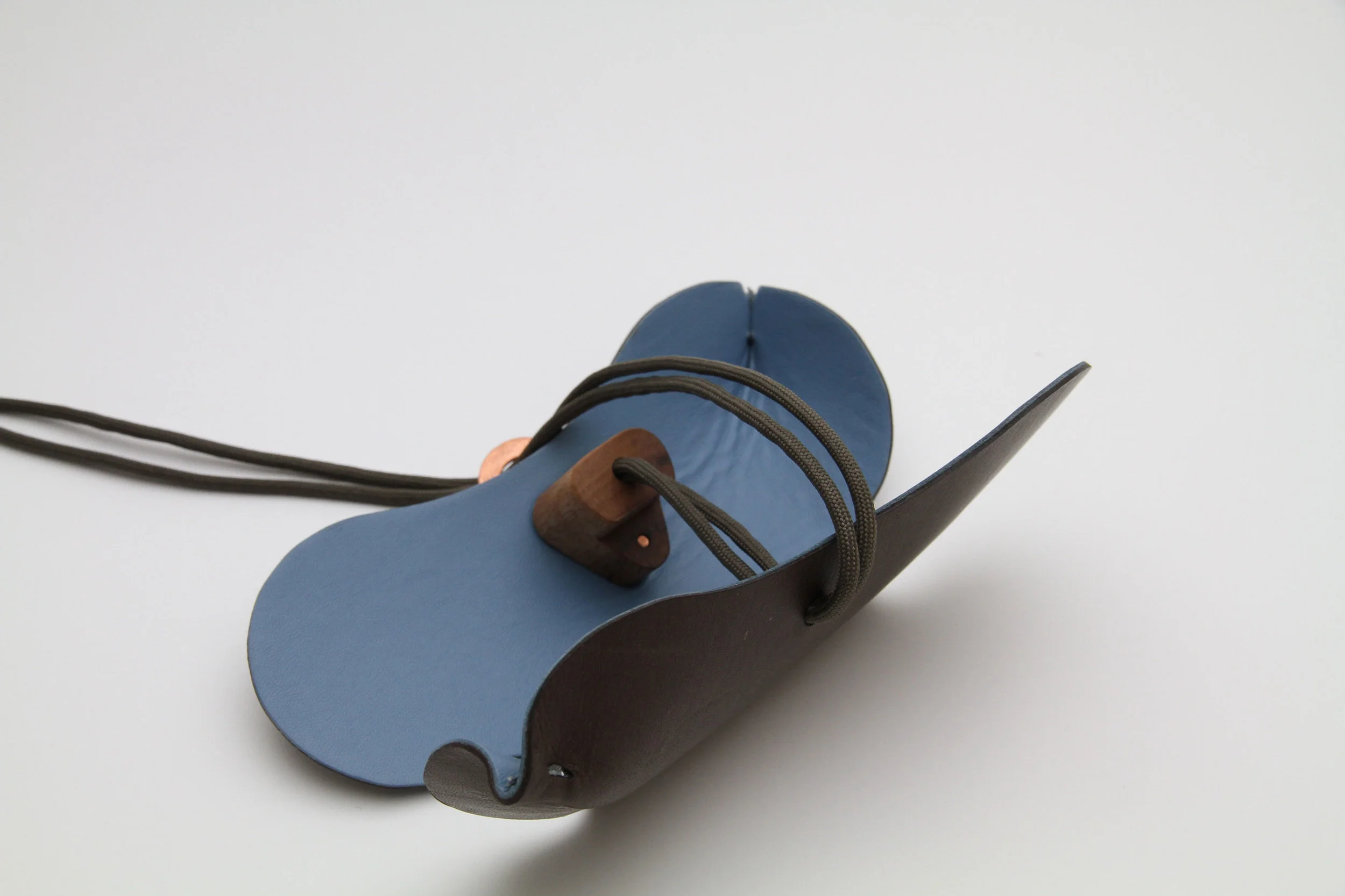 Choc_DarkBrown_Blue_4.jpg