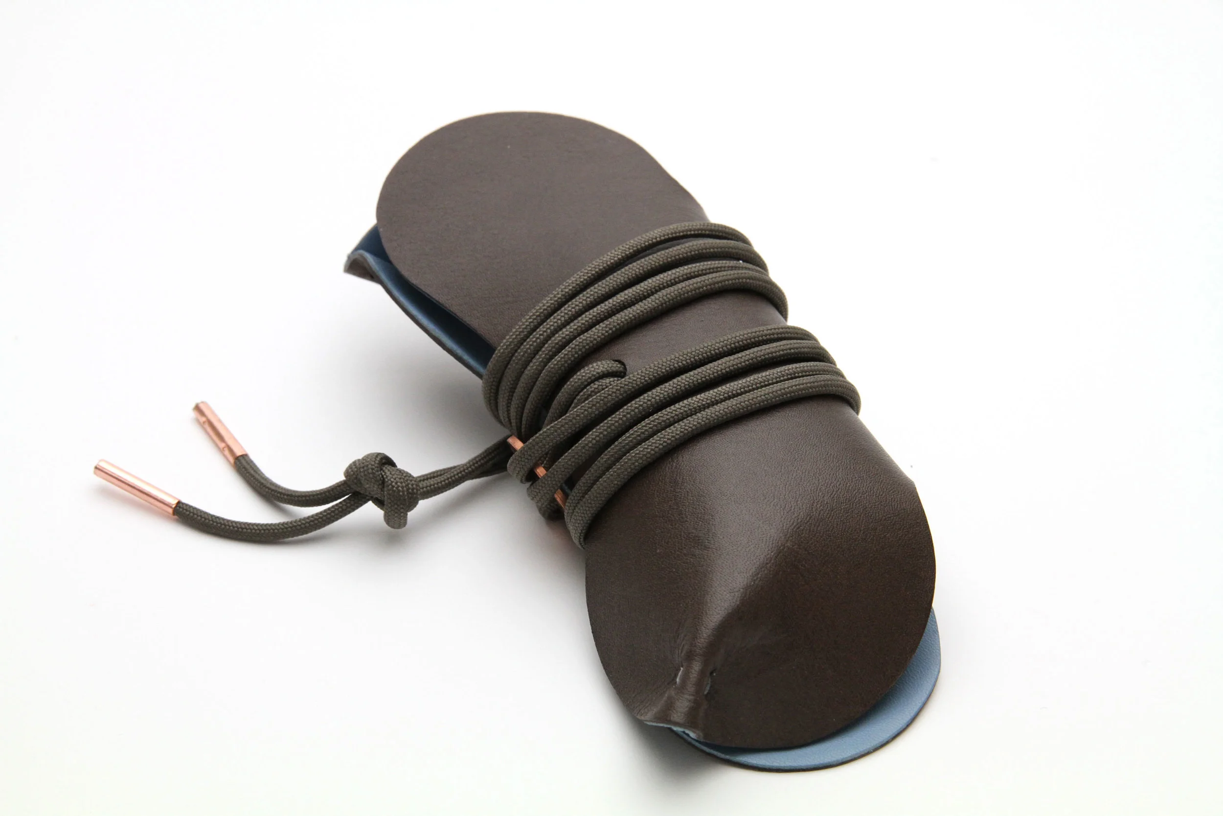 Choc_DarkBrown_Blue_5.jpg