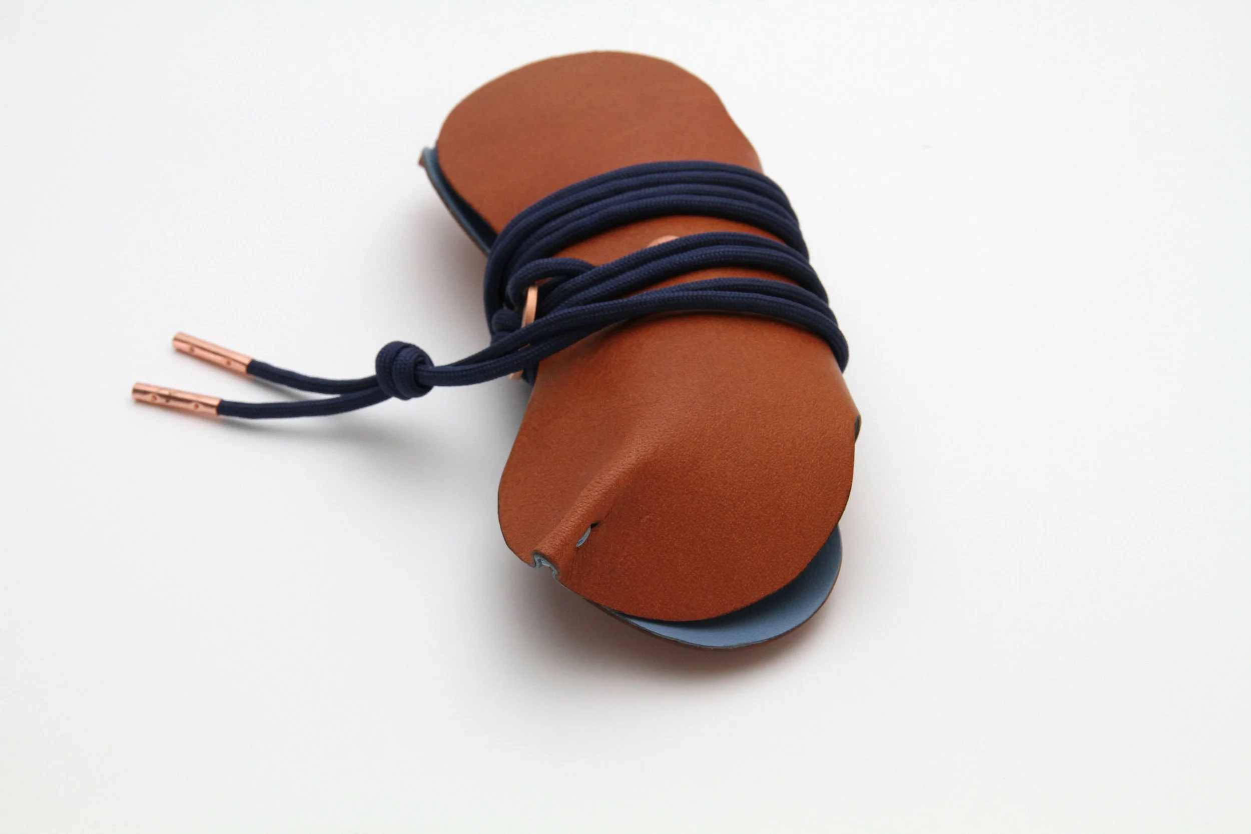 Ginger_DarkBlue_1.jpg