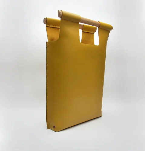 Material_LeatherBag_2.jpg