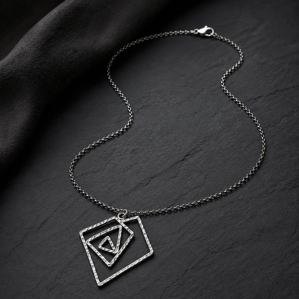 _0001_Atomic+Rose+Mini+-+Silver+Pendant+2.jpg