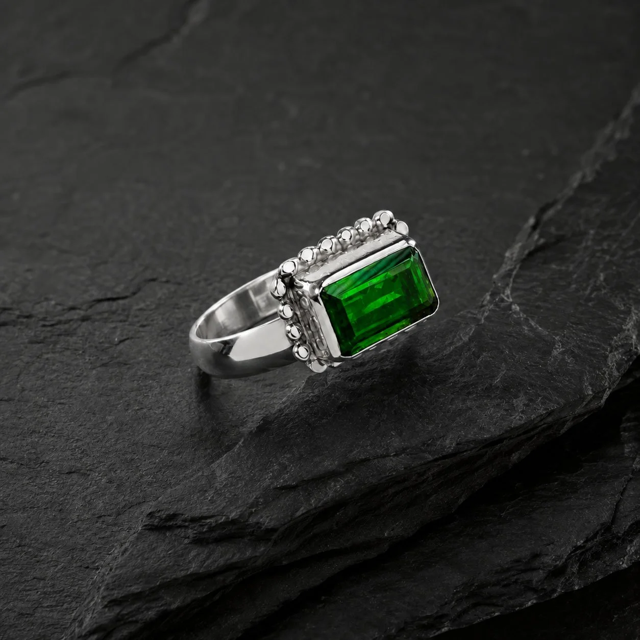 _0045_Vitality - Green Stone Ring 2.jpg