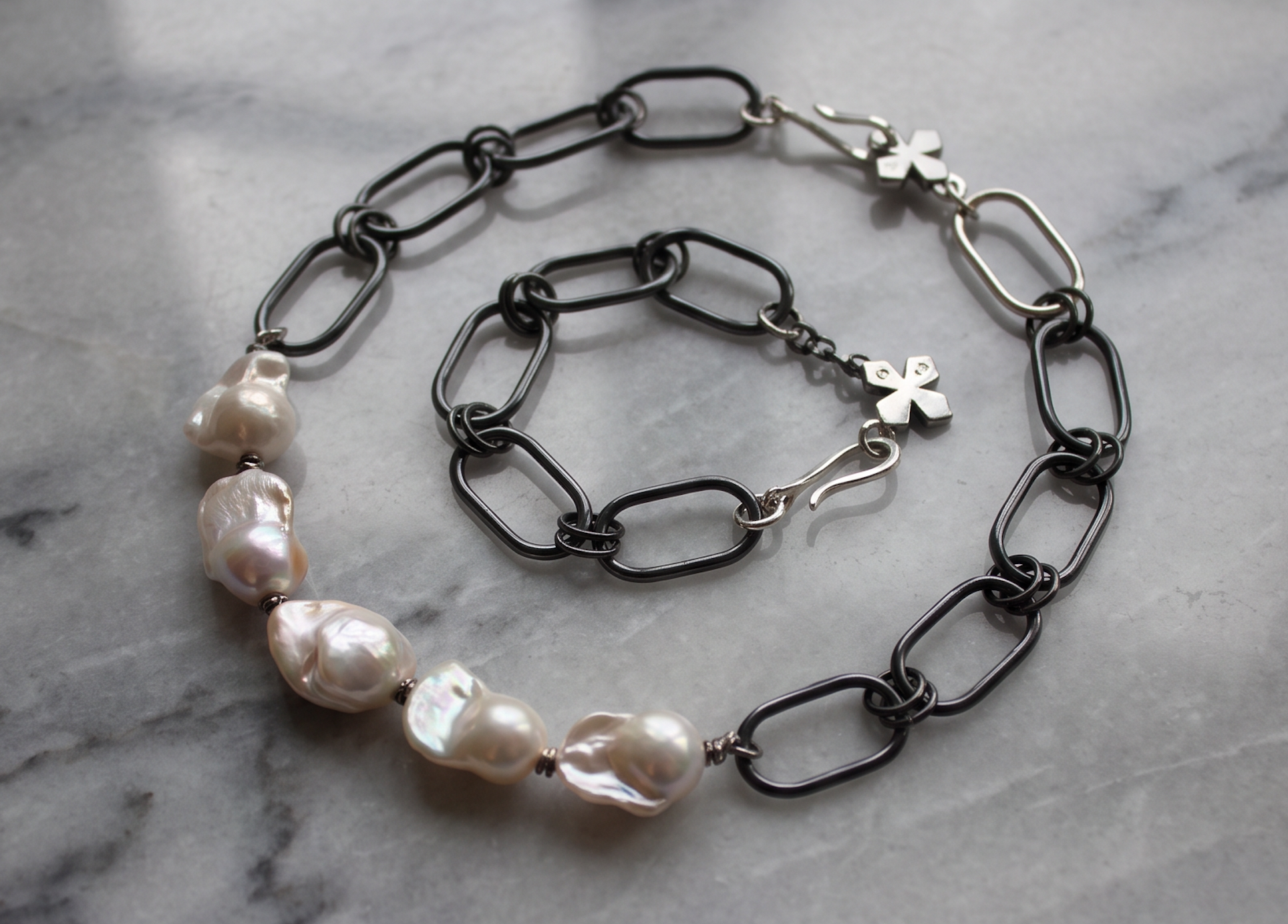 Captress w Pill Link bracelet.png