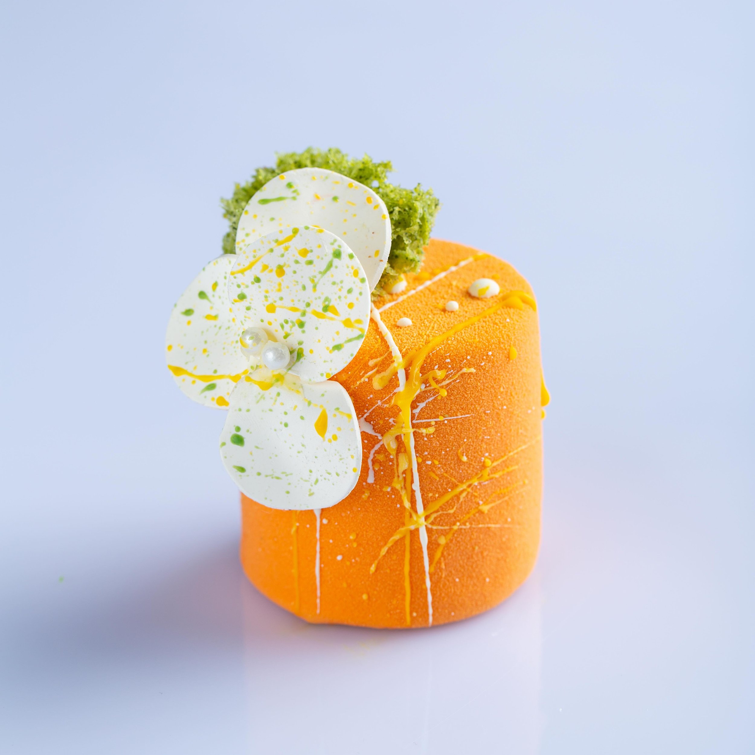 Carlton (GF,AF) / Pandan, coconut, mango, almond

Paying homage to a charismatic suburb where rich heritage and culture gracefully collide, and a deep love for food and nature intertwine to unite all who visit. Beauty, taste, and shared experiences -