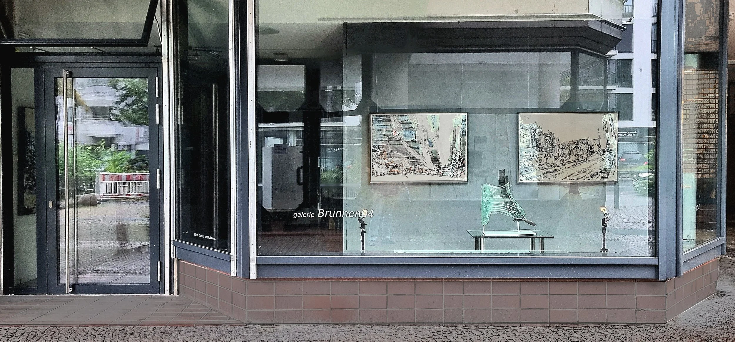 Galerie Brunnen64 front window view