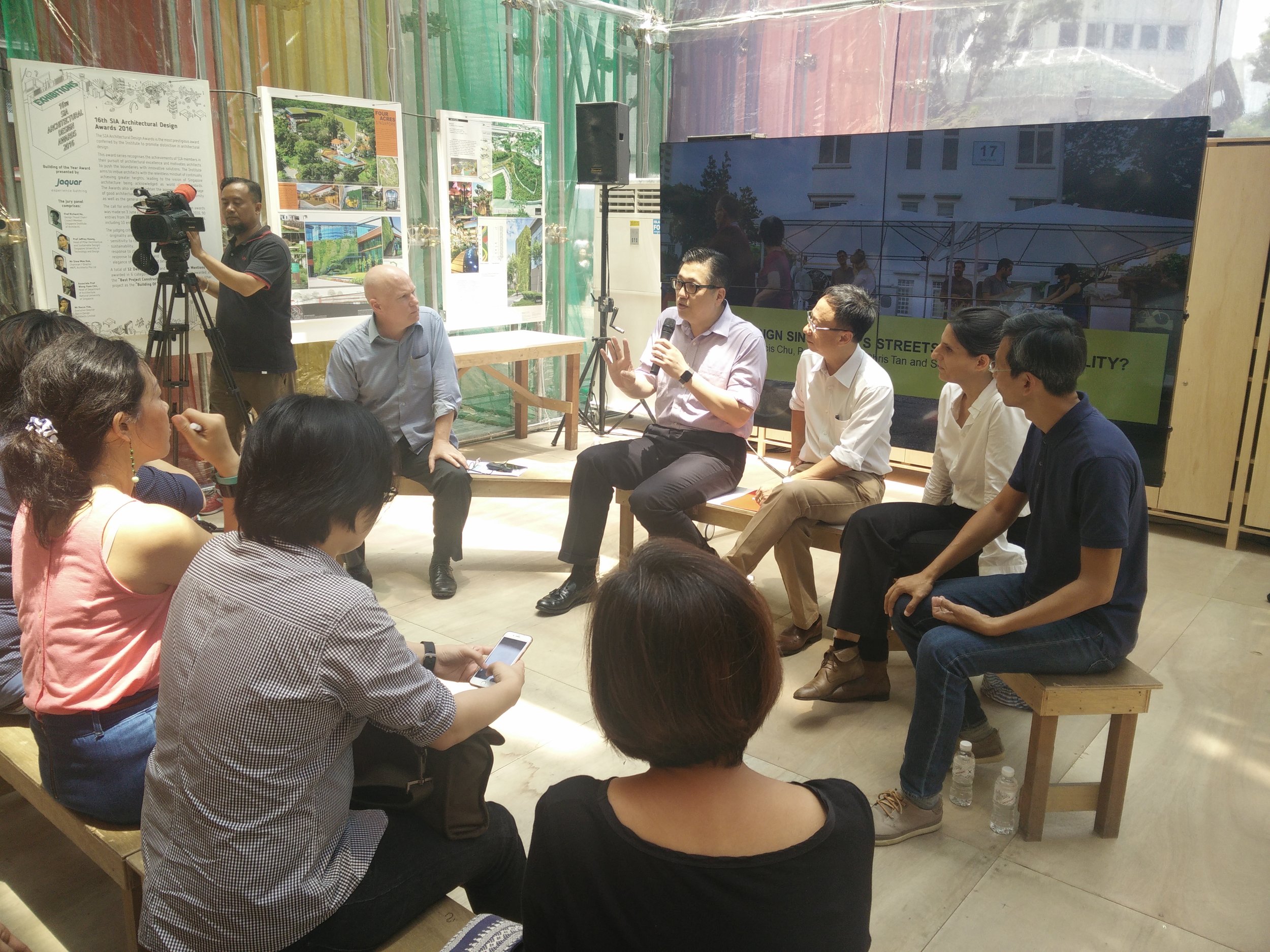 A lunch time panel discussion at the Archifest Pavilion about active mobility, 5th of October, 2016. Moderator, Prof Dr Stephen Cairns from the Future Cities Lab. Panellists: Lee Der-Horng, Professor at the Department of Civil and Environmental Engineering, National University of Singapore (NUS) - Chris Tan, Senior Transport Correspondent for The Straits Times - Schirin Taraz-Breinholt, Associate at WOHA, and Francis Chu, Co-Founder of Love Cycling Singapore.
