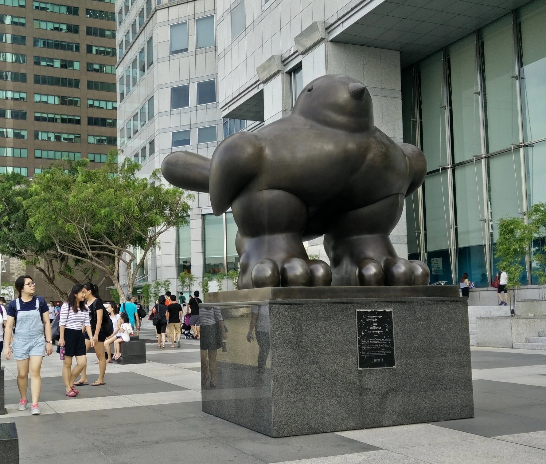 Known by locals as the fat bird, the sculpture is called just Bird, from 1990, by the famous Spanish artist Fernando Botero. Sponsored by the bank next to it, UOB, the work is described on the plate as a symbol of joy of living and the pow…
