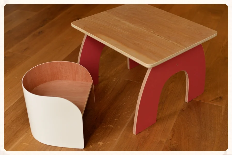 Curved chair 2.jpg
