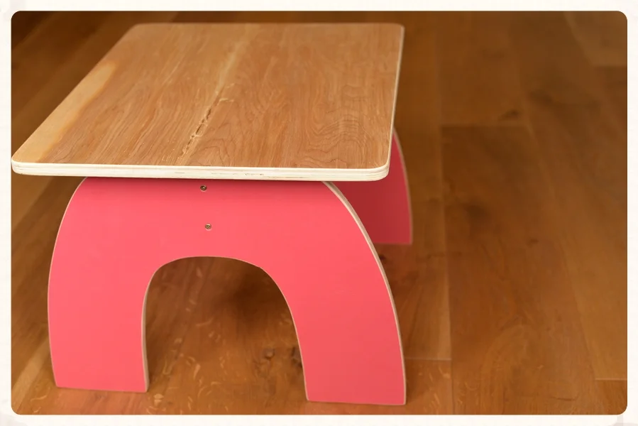Curved table 2.jpg