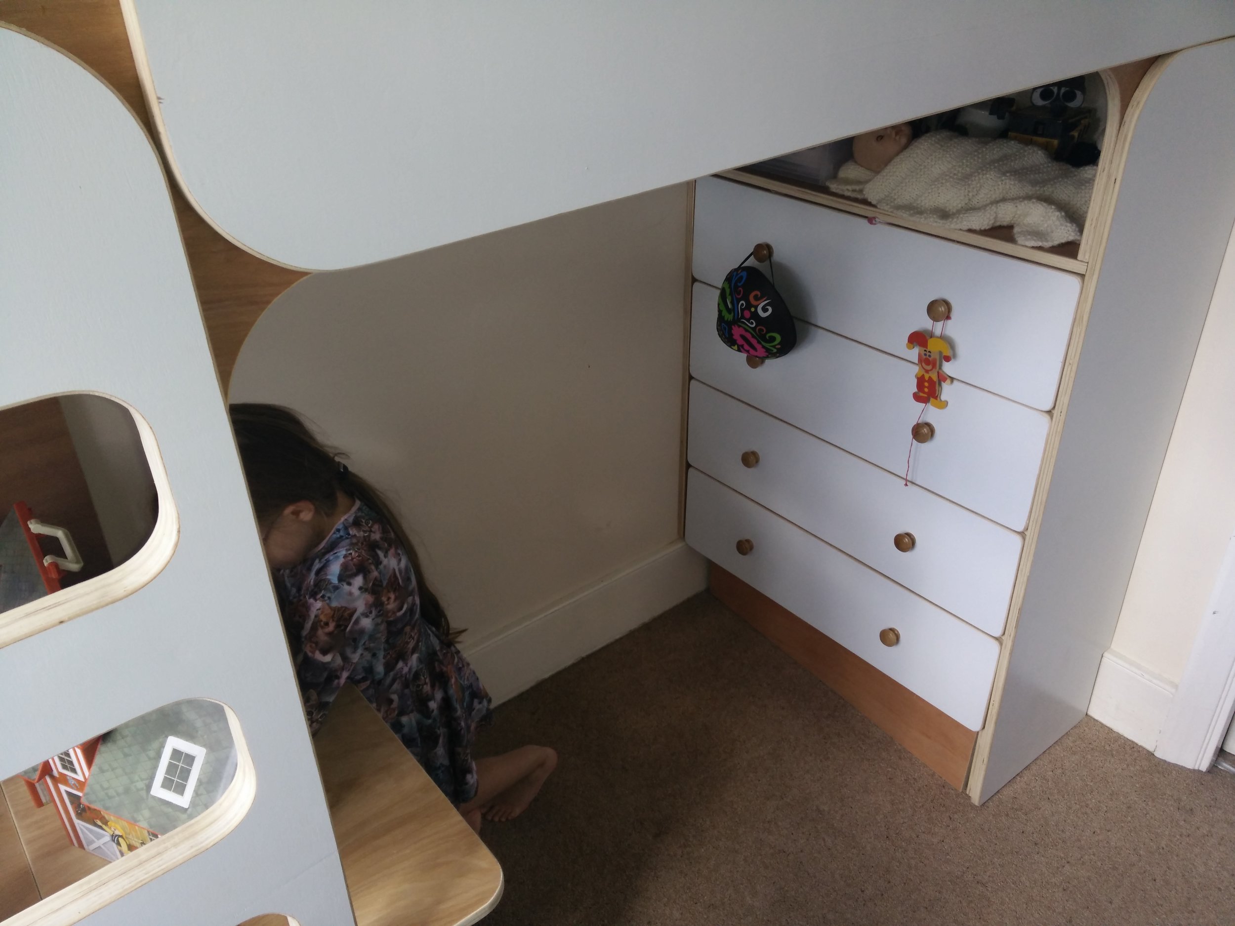 Bespoke bed 4.jpg