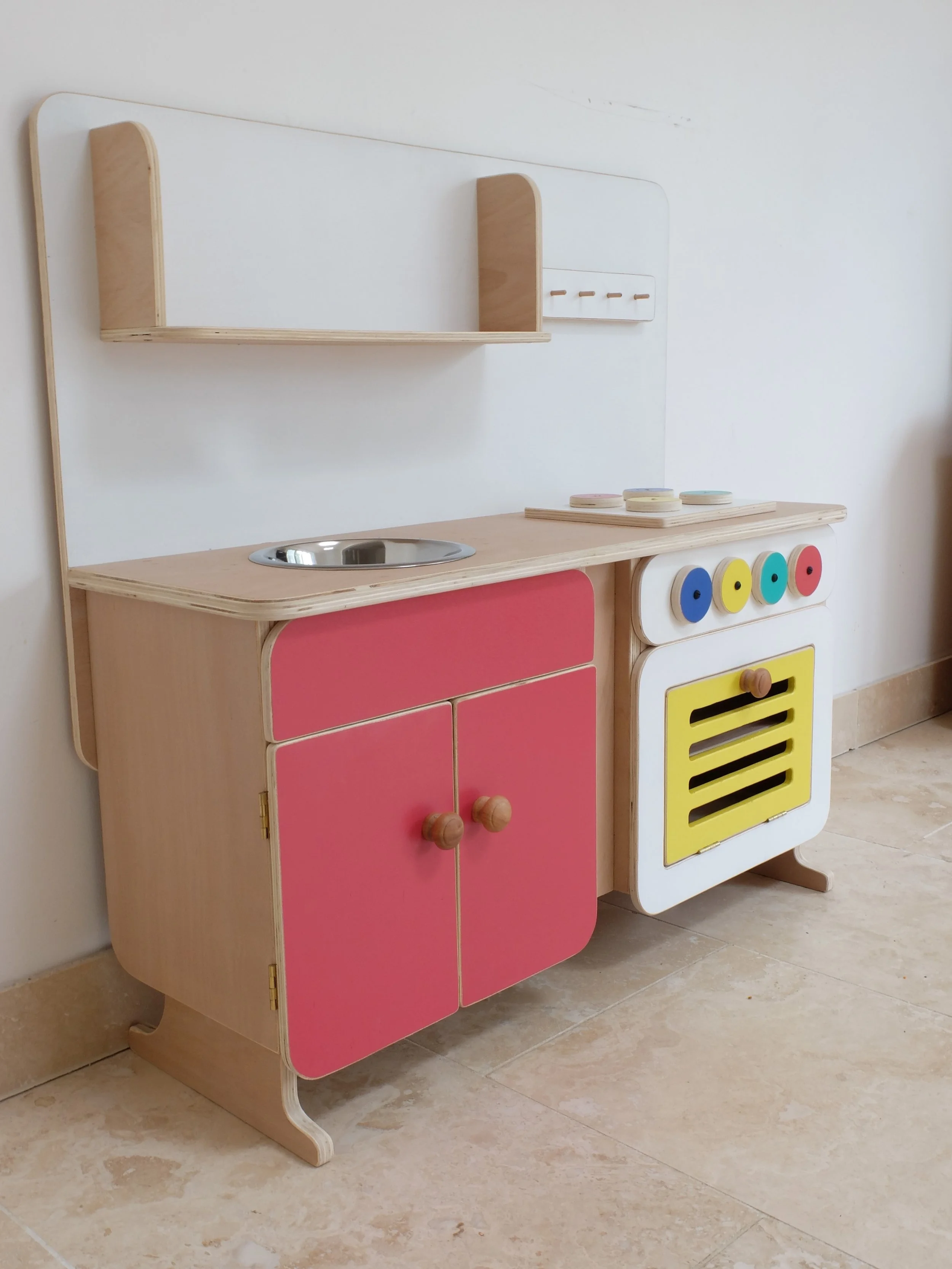 Kitchen 2.jpg