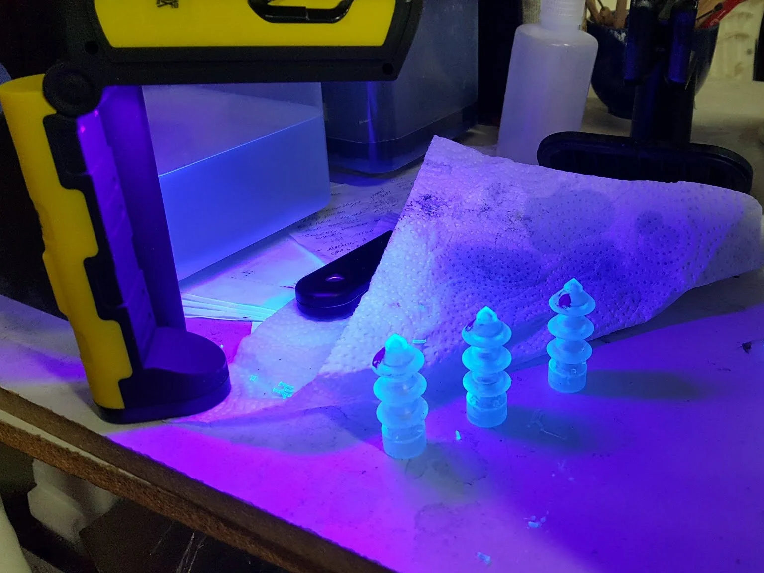 Here is my little hero which I think it actually curing my 3D prints, but that feeling might be the placebo effect.