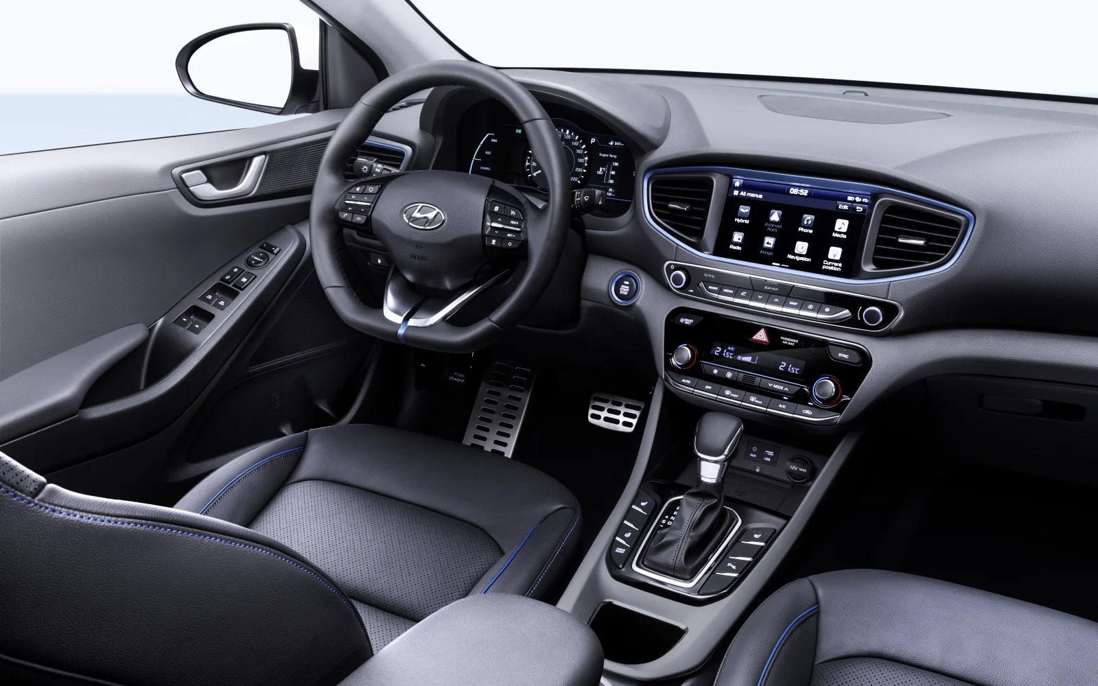 1600-IONIQ_Hybrid_Interior__2_.jpg