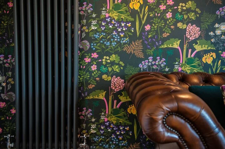 Wallpaper and radiator detail.jpg