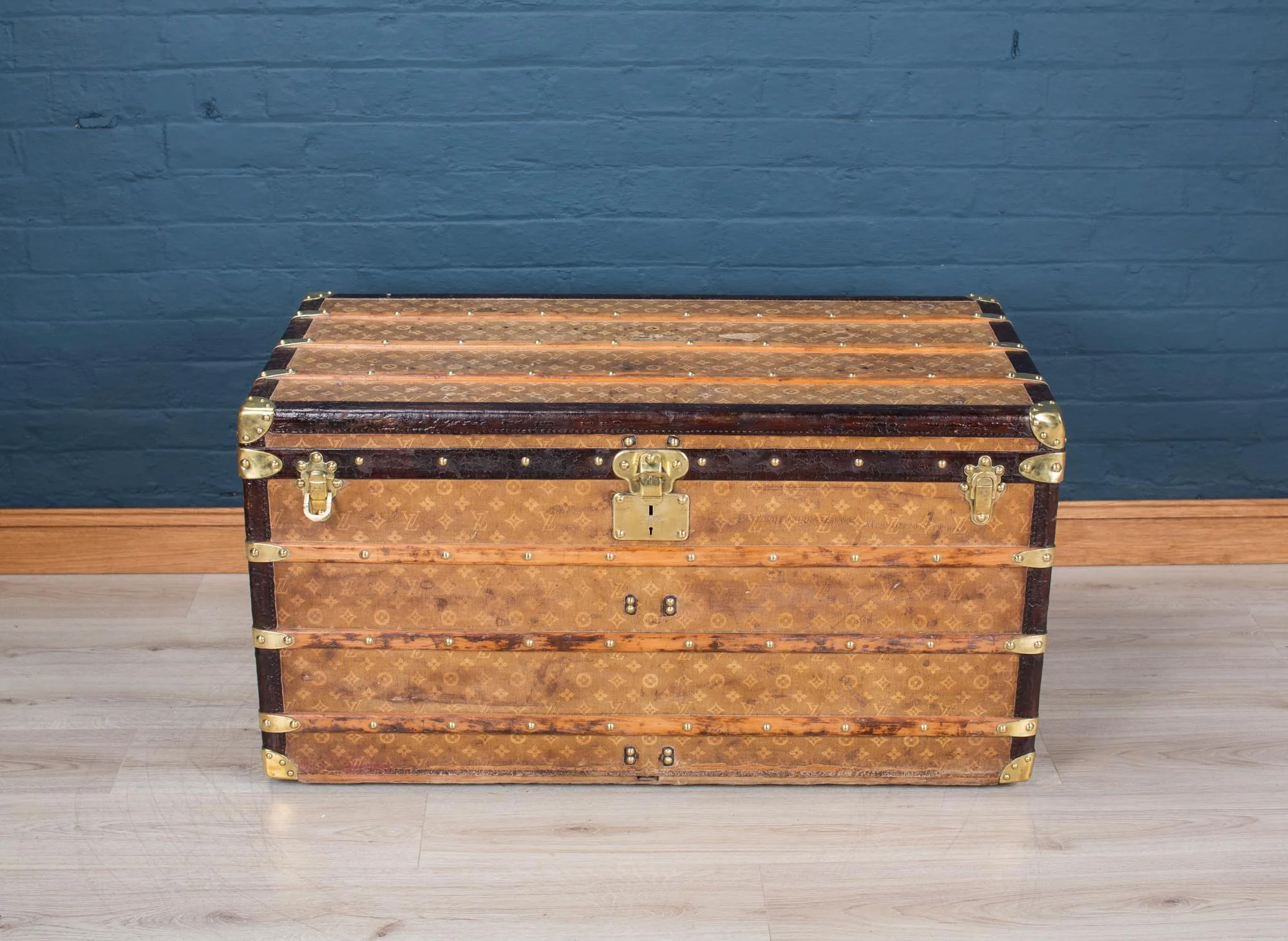 A Louis Vuitton steamer trunk in woven canvas, France, late 19th century