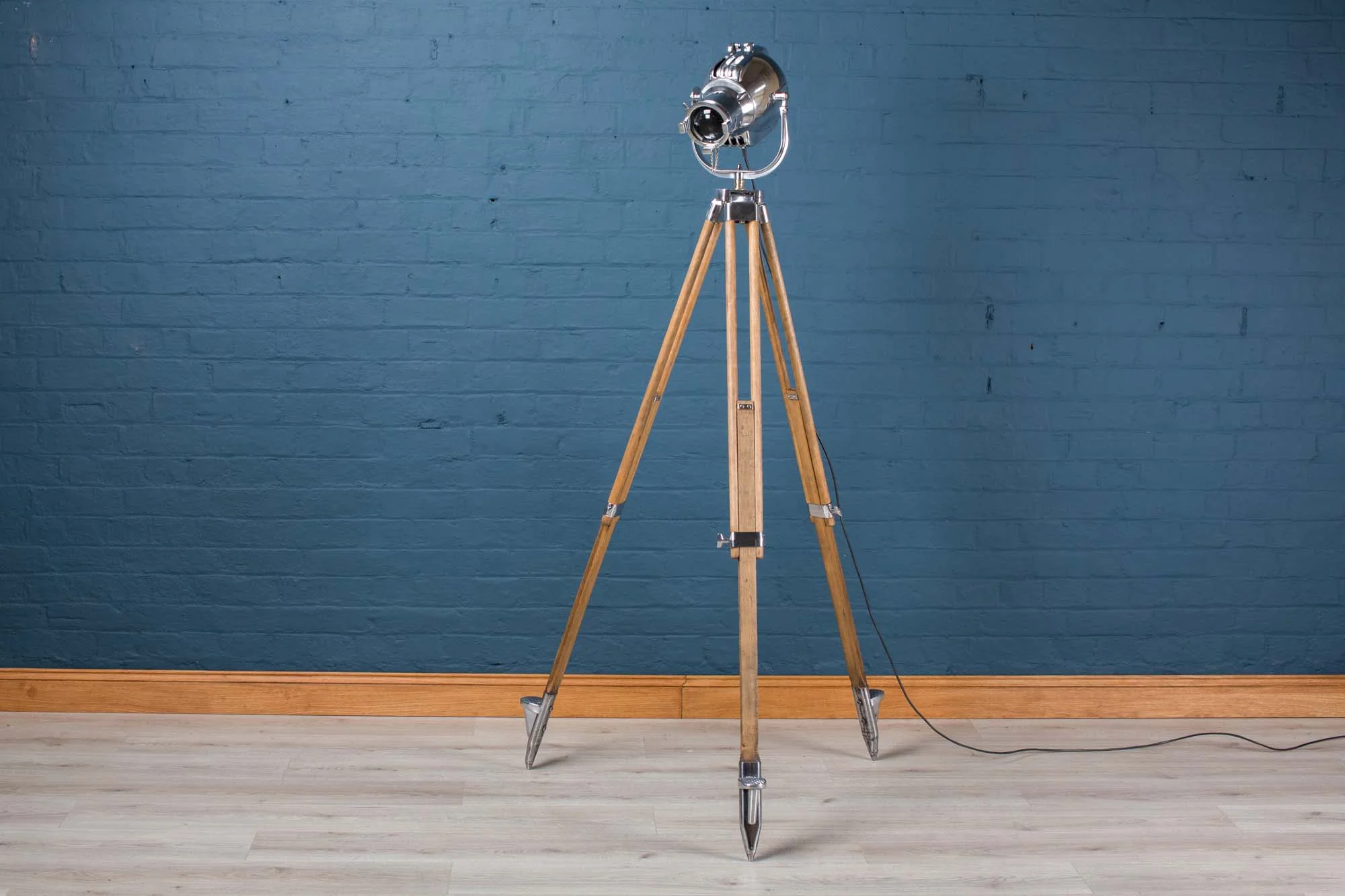 Elegant mid 20th century Strand theatre lamp on tripod