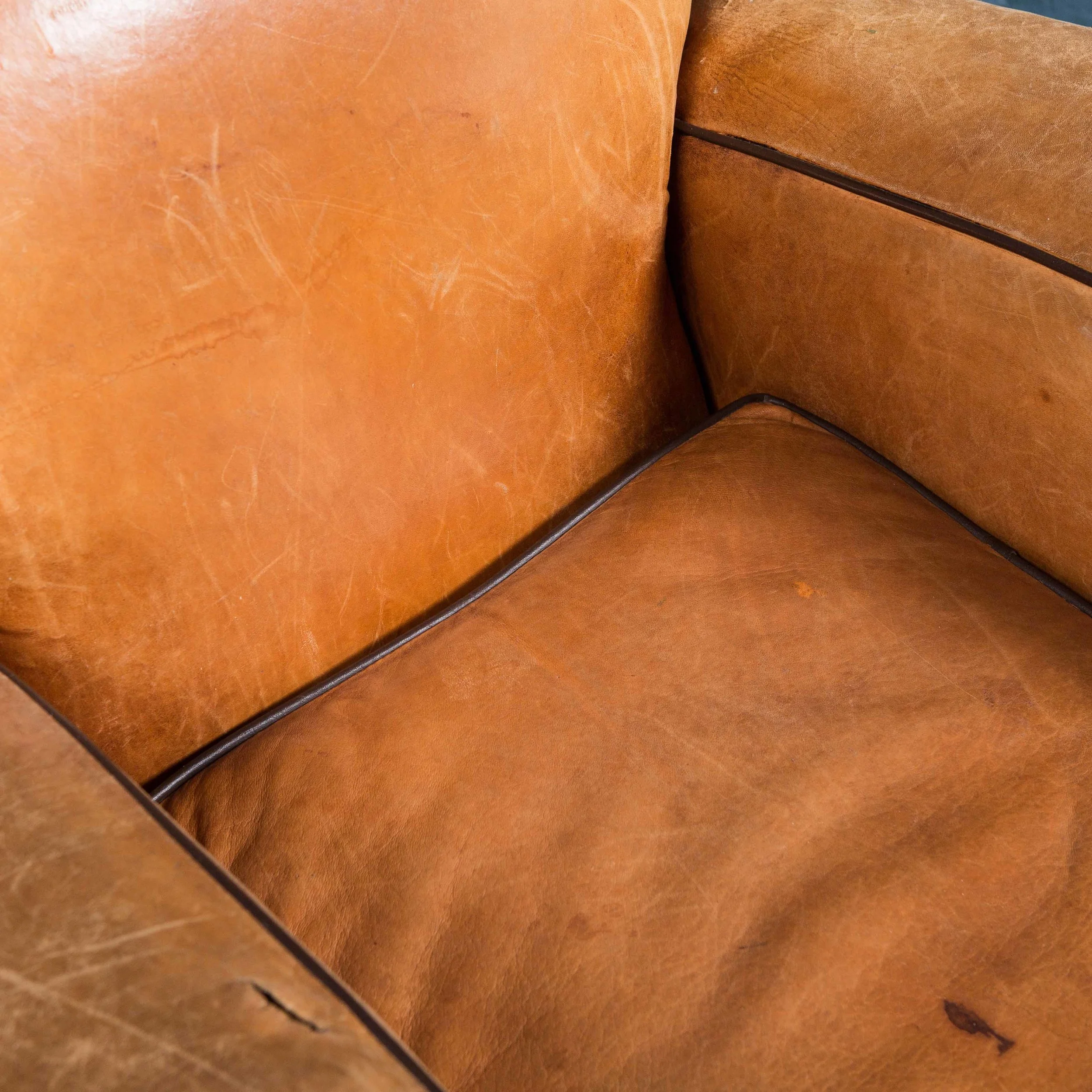 MUSTACHE_CHAIR_01-5.jpg