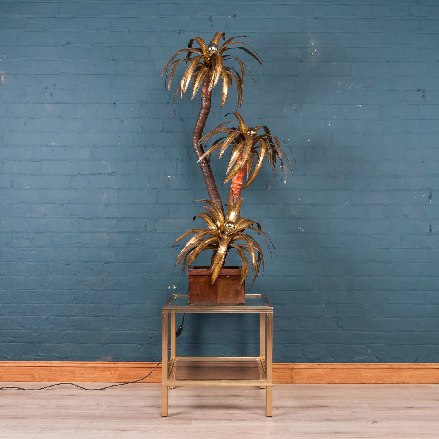 Beautiful Maison Jansen palm tree floor or side lamp, circa 1960