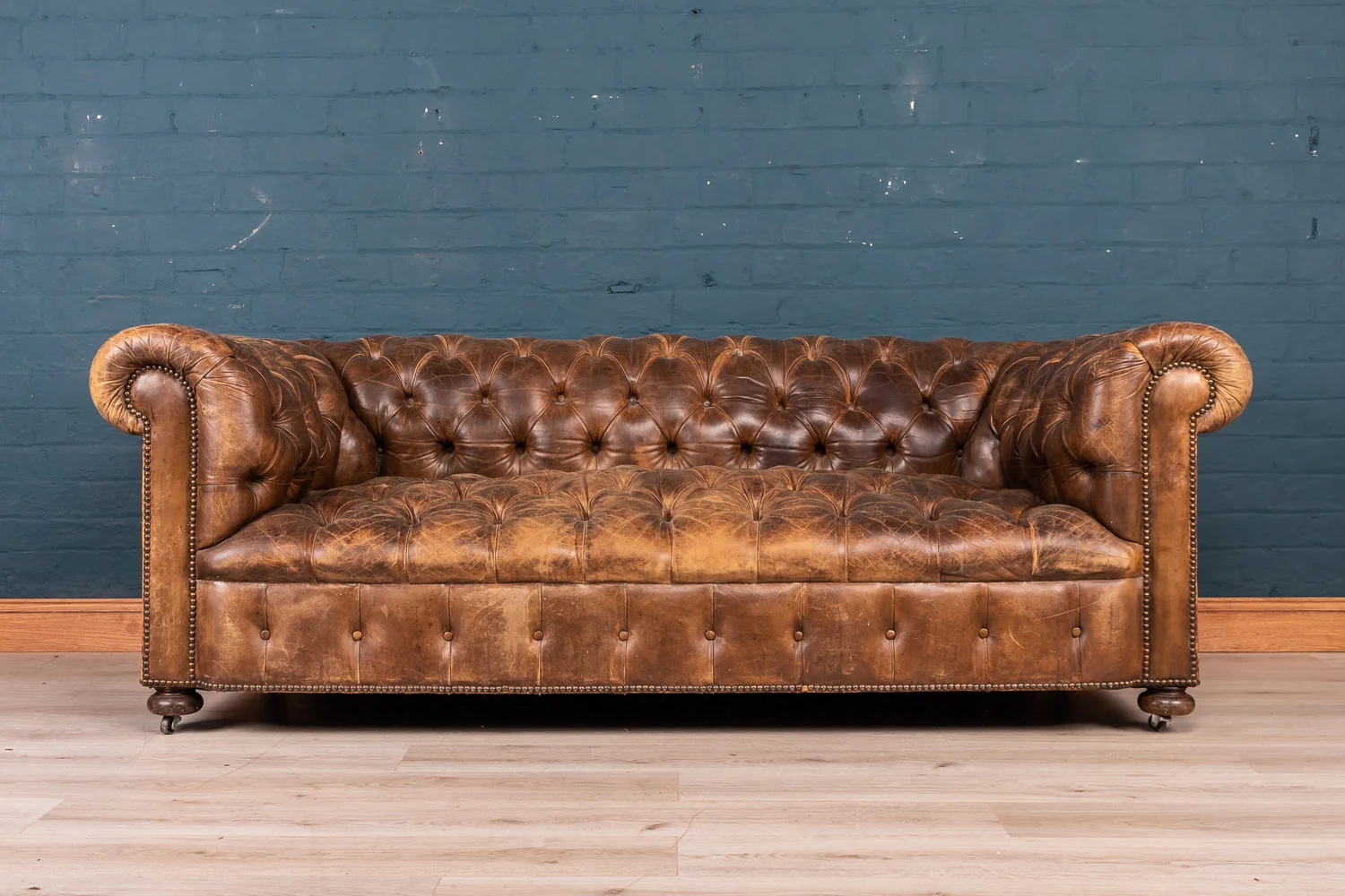 Superb leather Chesterfield sofa, early 20th century