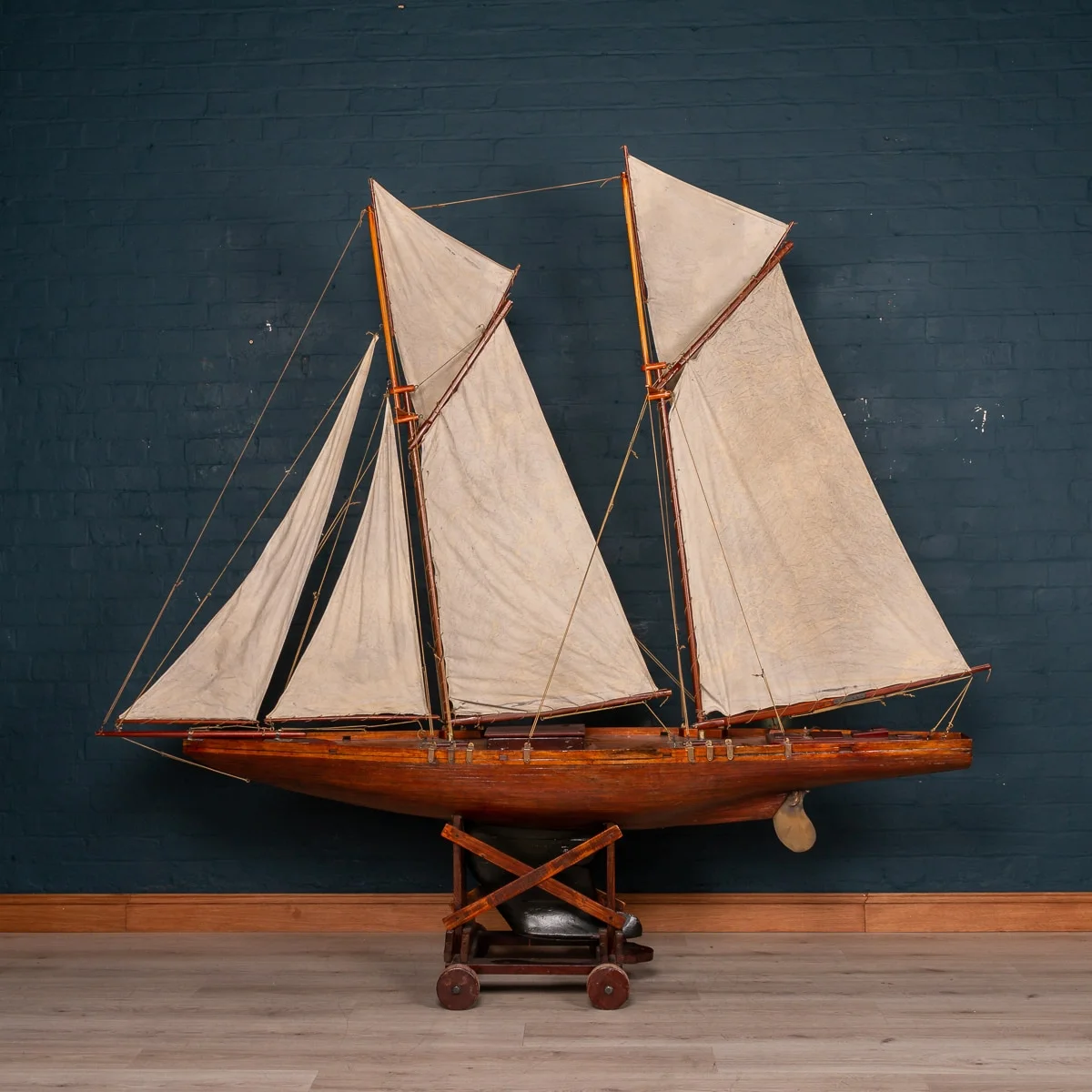 A massive pond yacht, England, early 20th century