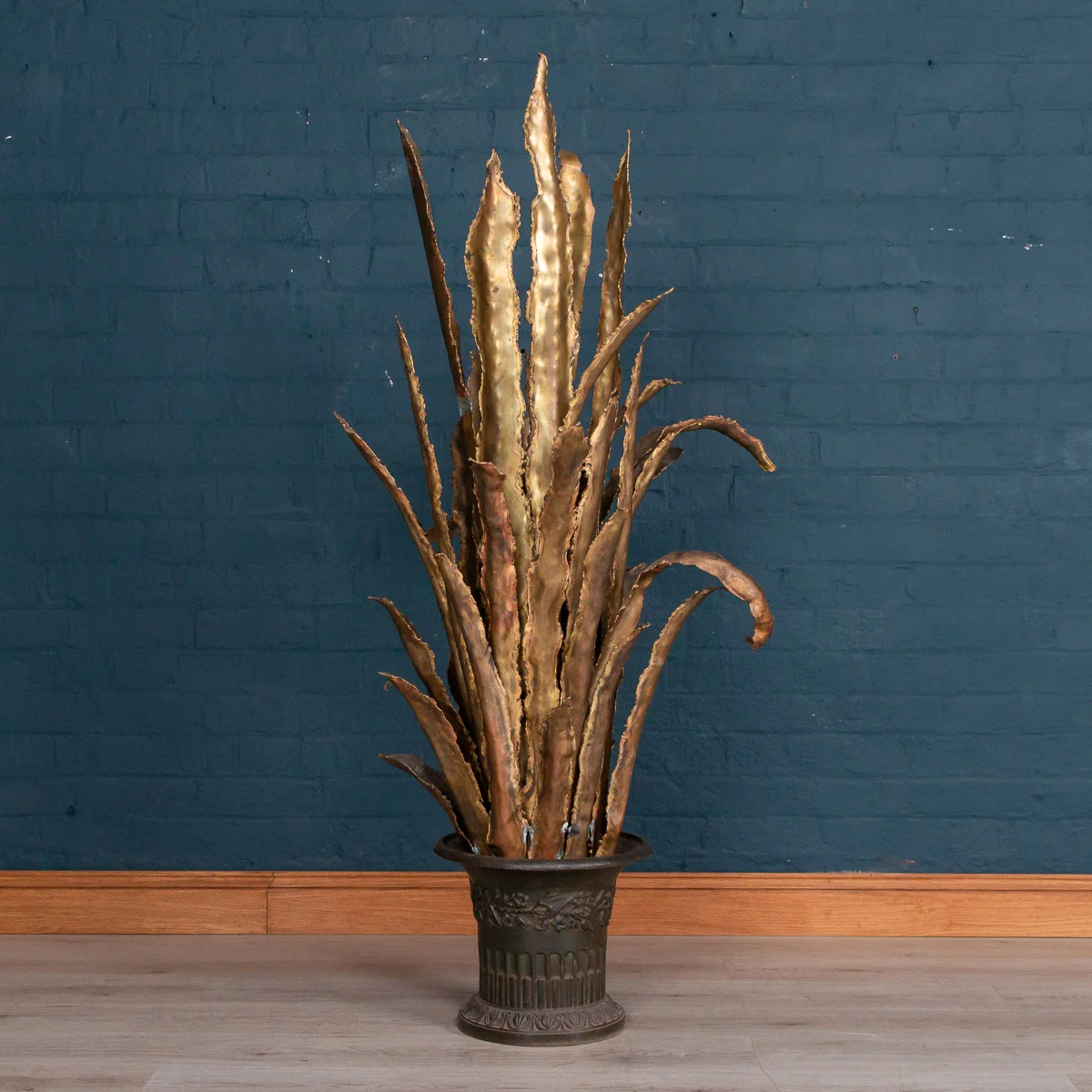 A floor lamp in the shape of a Sansevieria France, late 20th century