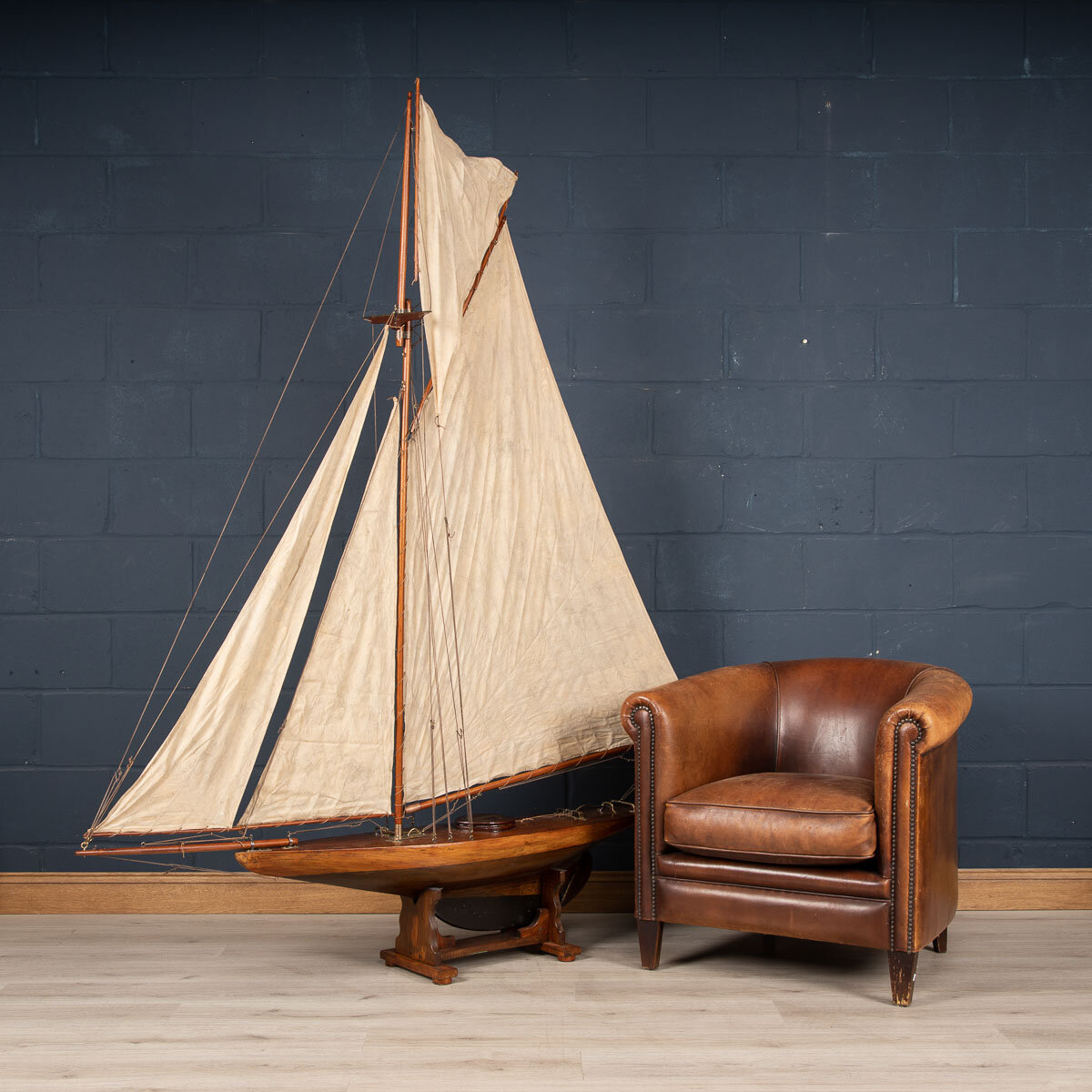 A large pond yacht, England, early 20th century