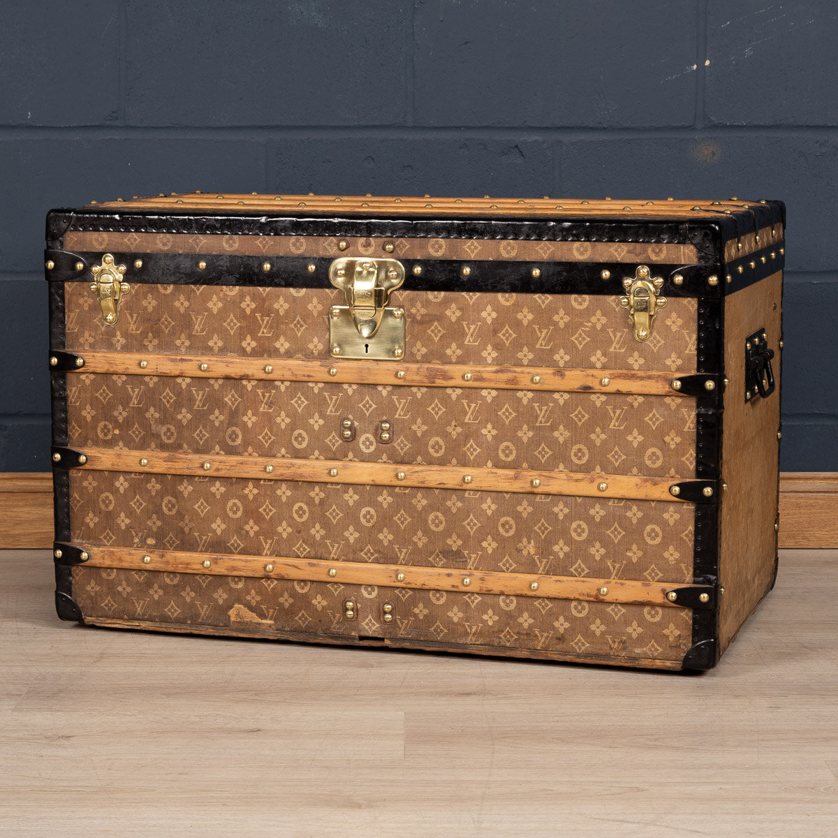 A Louis Vuitton trunk in woven canvas, France, late 19th century