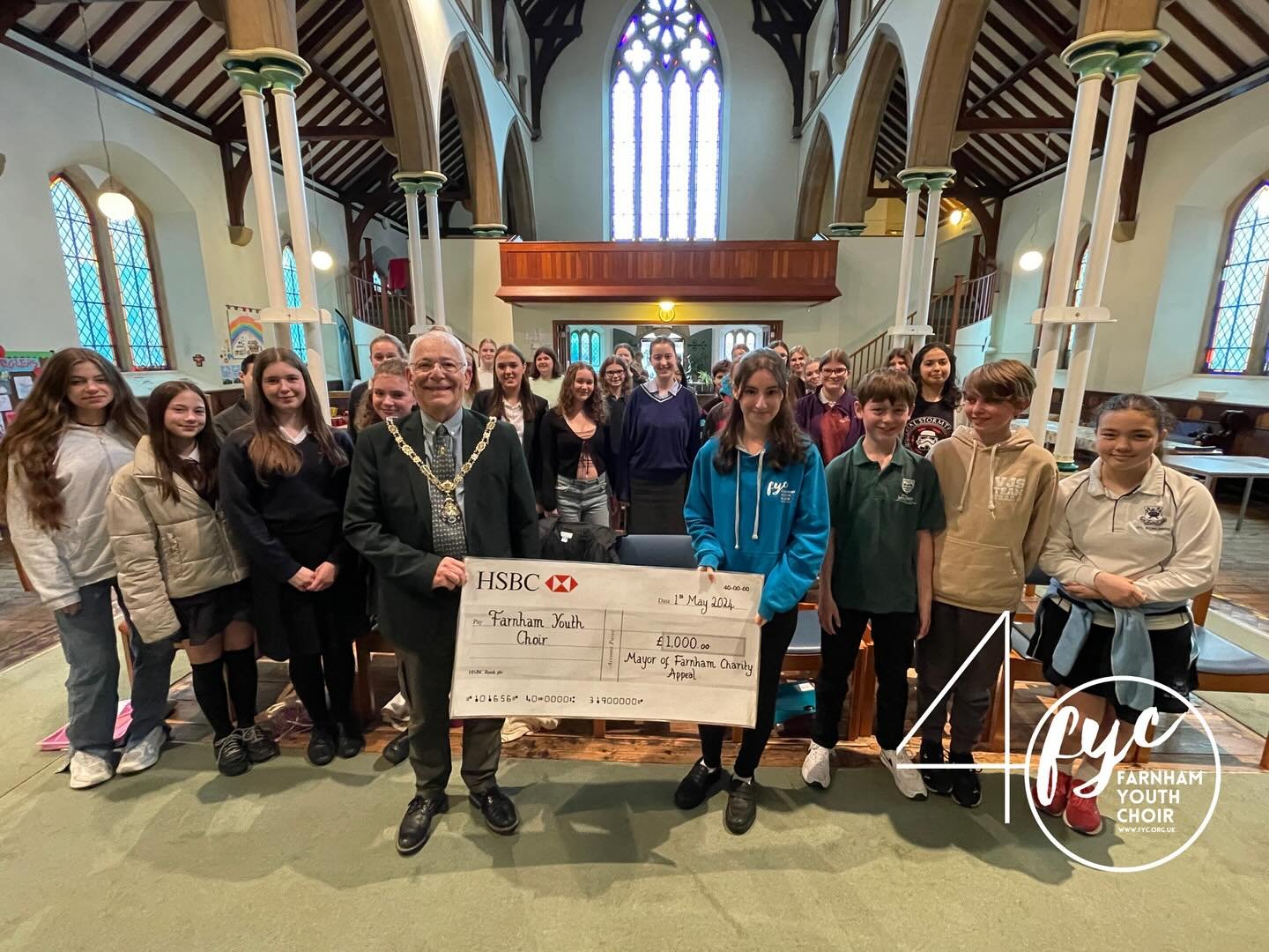 Our Senior Choir was delighted to welcome Farnham Mayor @allenearwaker and his big cheque to rehearsal last night. Huge thanks to Alan for this donation from the Mayor&rsquo;s fund. And we wish Alan well as he moves on from his mayoral role in May. W