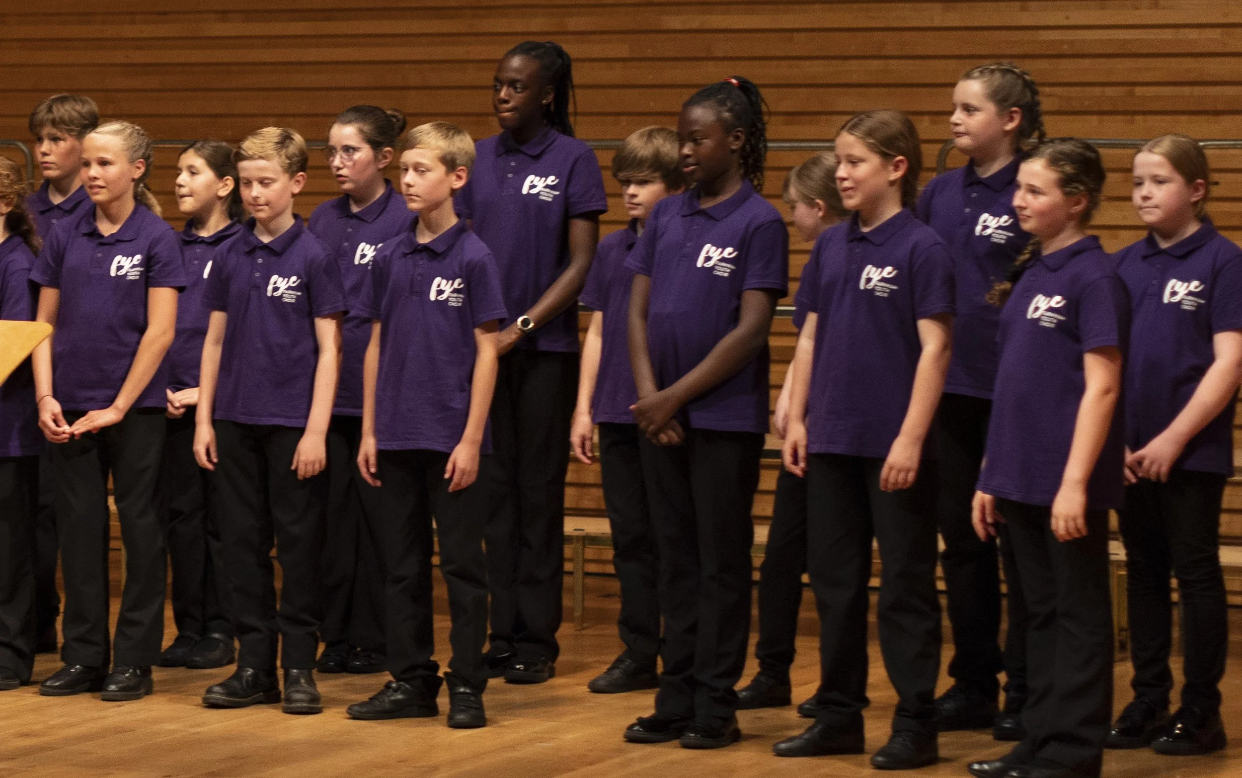 FarnhamYouthChoirMenuhin25-_c_FrancesMarshall2599 copy (4).jpg