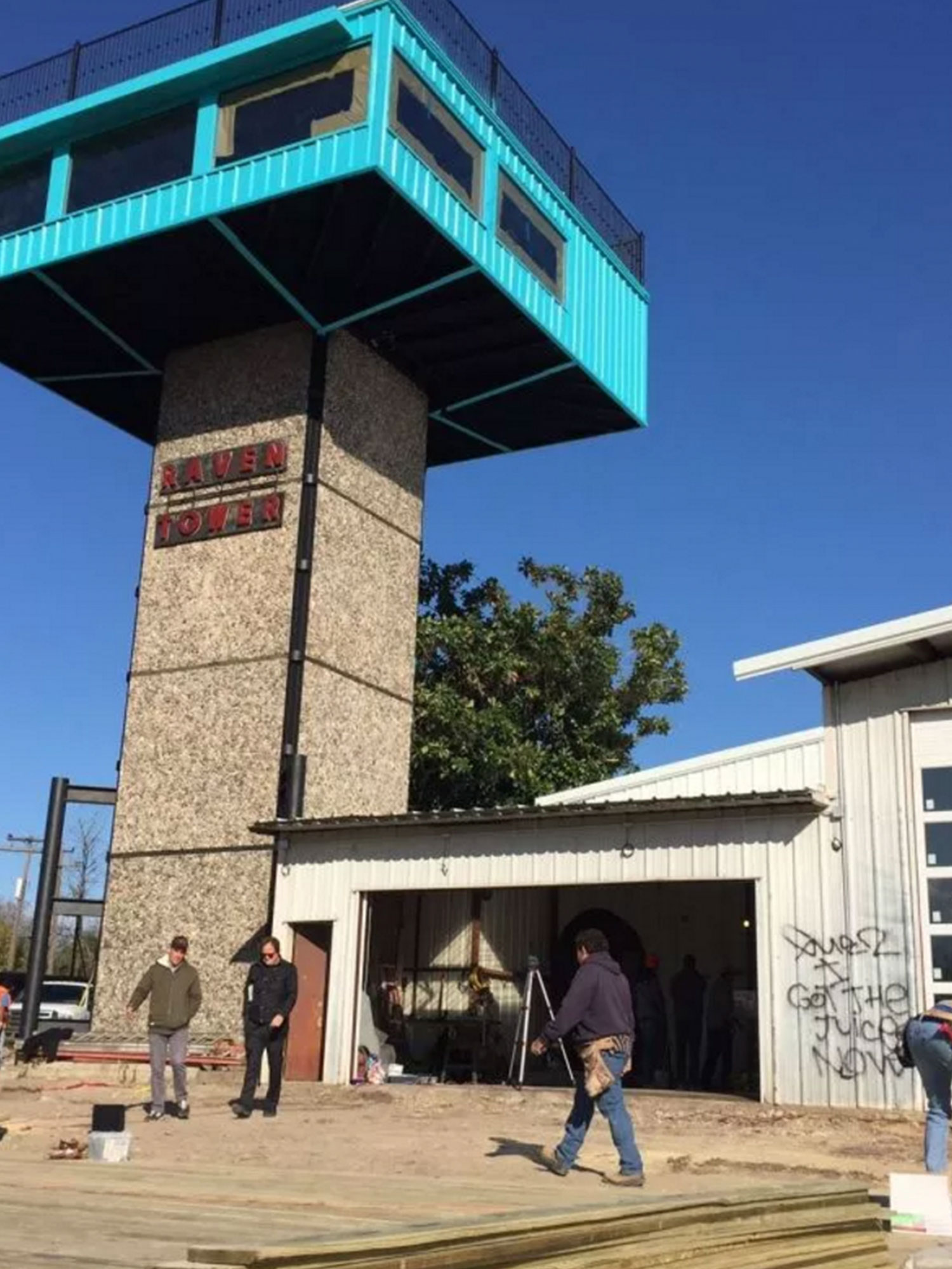 T he Raven Tower Returns to Life Houstonia Magazine by Alice Levitt (Jan. 2016)