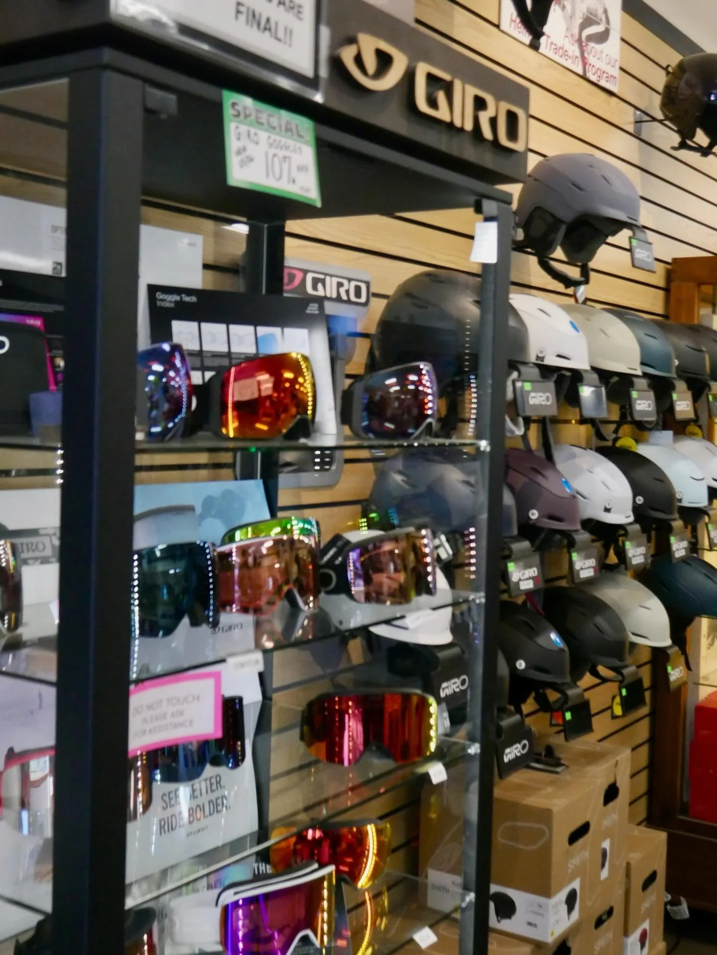 See Better. Ski Better.

#ski #goggles #skitheeast