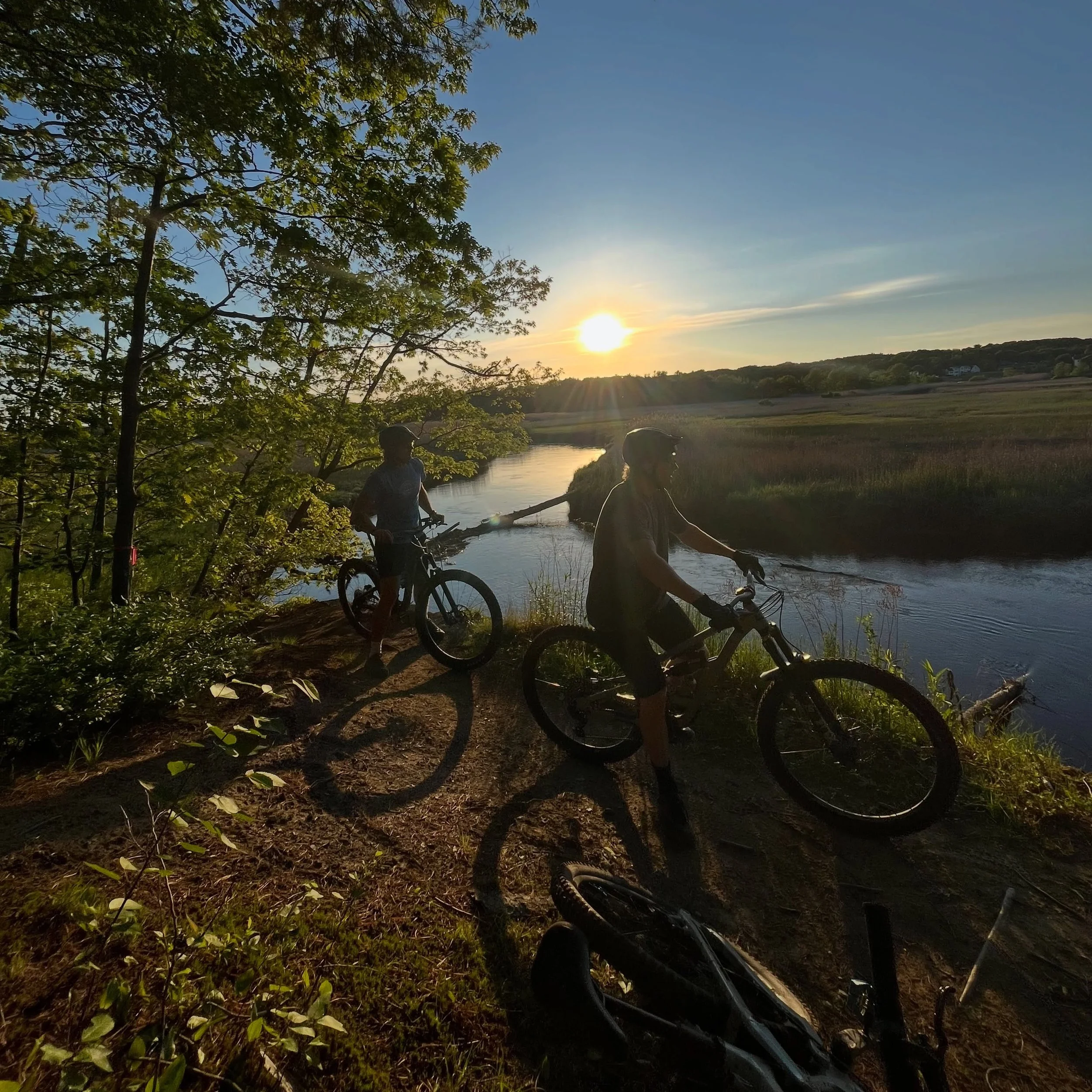 GROUP RIDE! This Thursday June 11 at 6:15pm at the Scarborough railroad track trails. Come enjoy and explore the trails we have right in our back yard.

Flat terrain, semi old school tech, semi gentle flow
All ages, genders, and skill levels welcome.