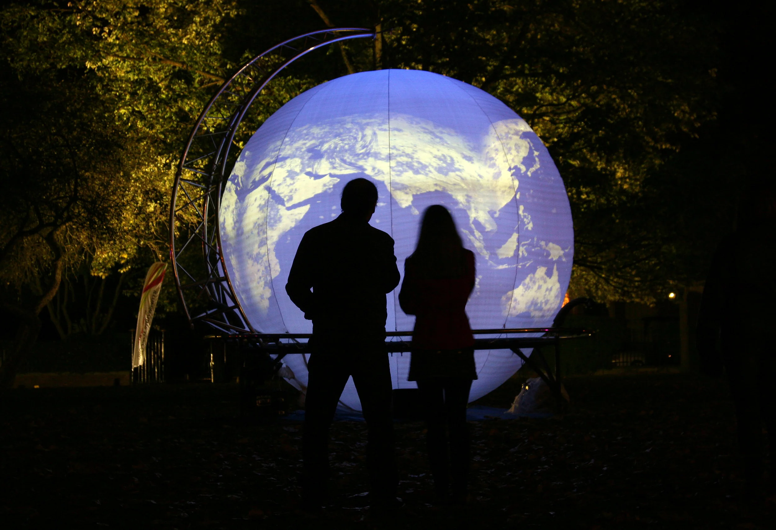 LW-globe-©KippaMathews.jpg