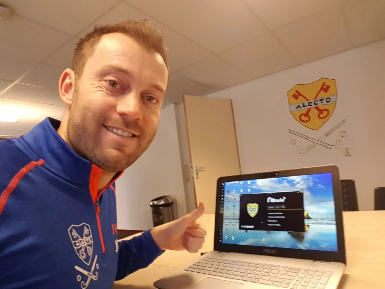 “At the moment, we are using 3 Basic Plus licenses and 2 Tag&go licenses (Nacsport’s iPad and iPhone app), to tag during the games so we benefit from it afterwards. Besides this, the Nacsport support is great and makes the whole picture perfect. We work with technique so it is nice that if you have a question, or when something goes wrong, you know they will respond very fast to give you support; which has happened rarely”, adds Jair. “With the first ladies team, which I coach, we record and tag each home game. Because we have someone tagging during the game, at home I can easily watch all the clips back and prepare my presentation easily. With the Basic Plus license of Nacsport you can work with the Matrix, from where I can easily choose the clips to put into the presentation, where I can edit them further and show them to the team. With the youth teams, we have also started doing the same on a regular basis this season, so players are getting used to video analysis before they make the step to the men’s or women’s first team. This is a great step forward”. added.
