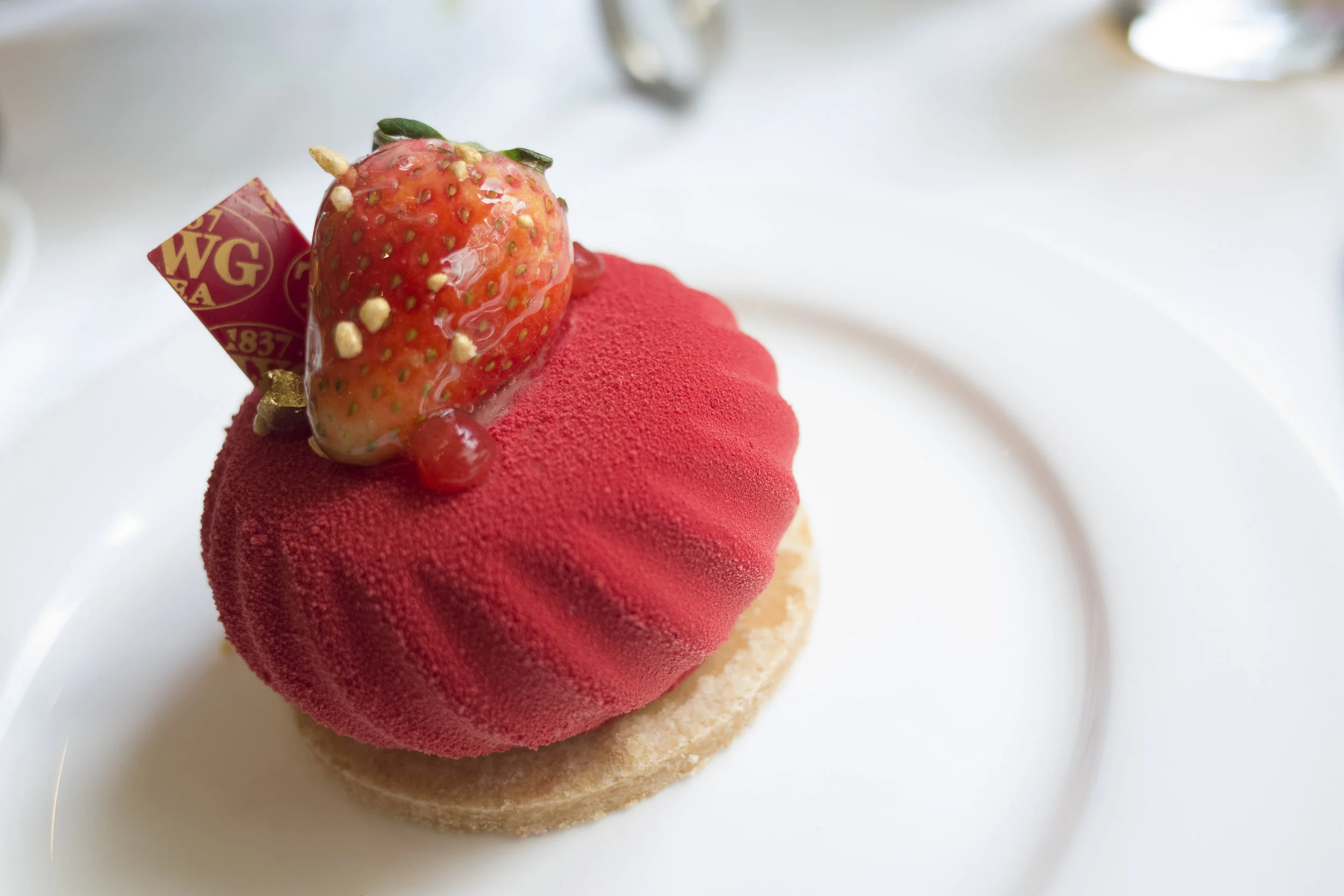 strawberry hazelnut cake.jpg