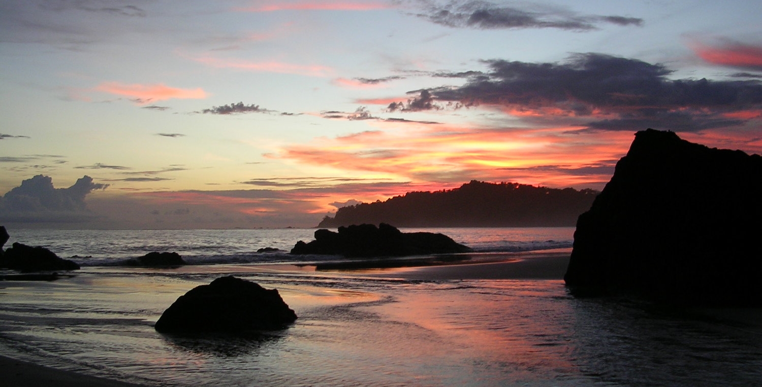 Manuel Antonio sunset. 2007, https://www.flickr.com/photos/jprime84/