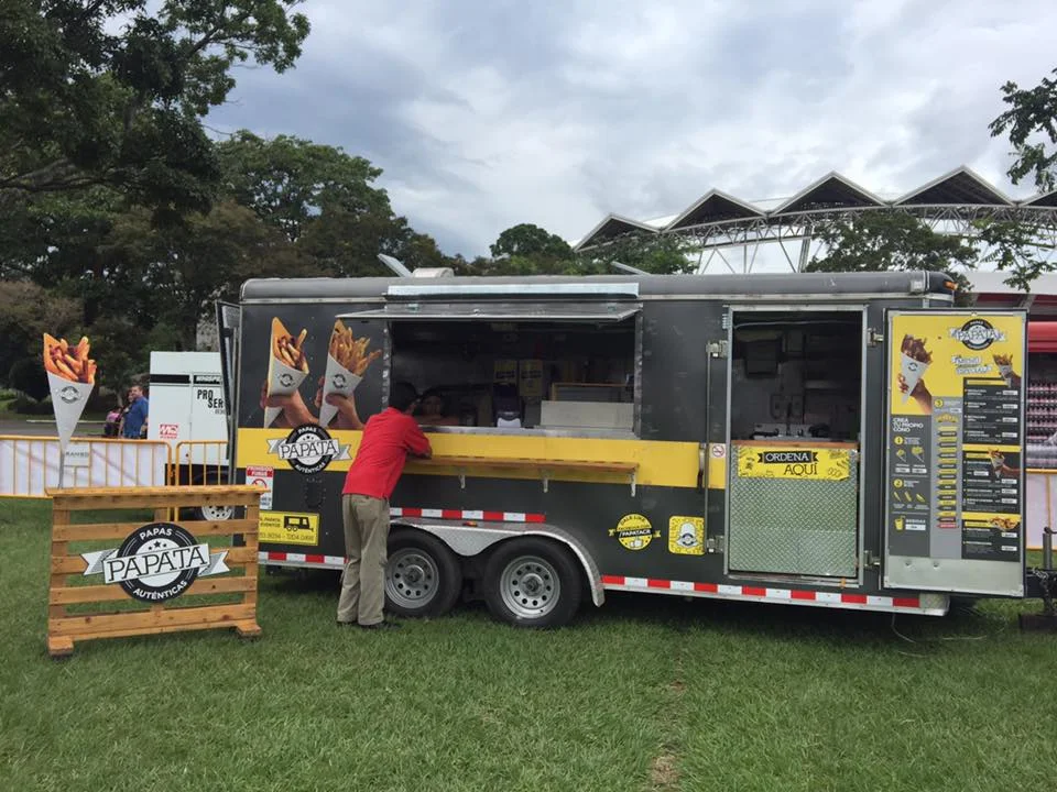 Papata , french fries food truck. San José 2016