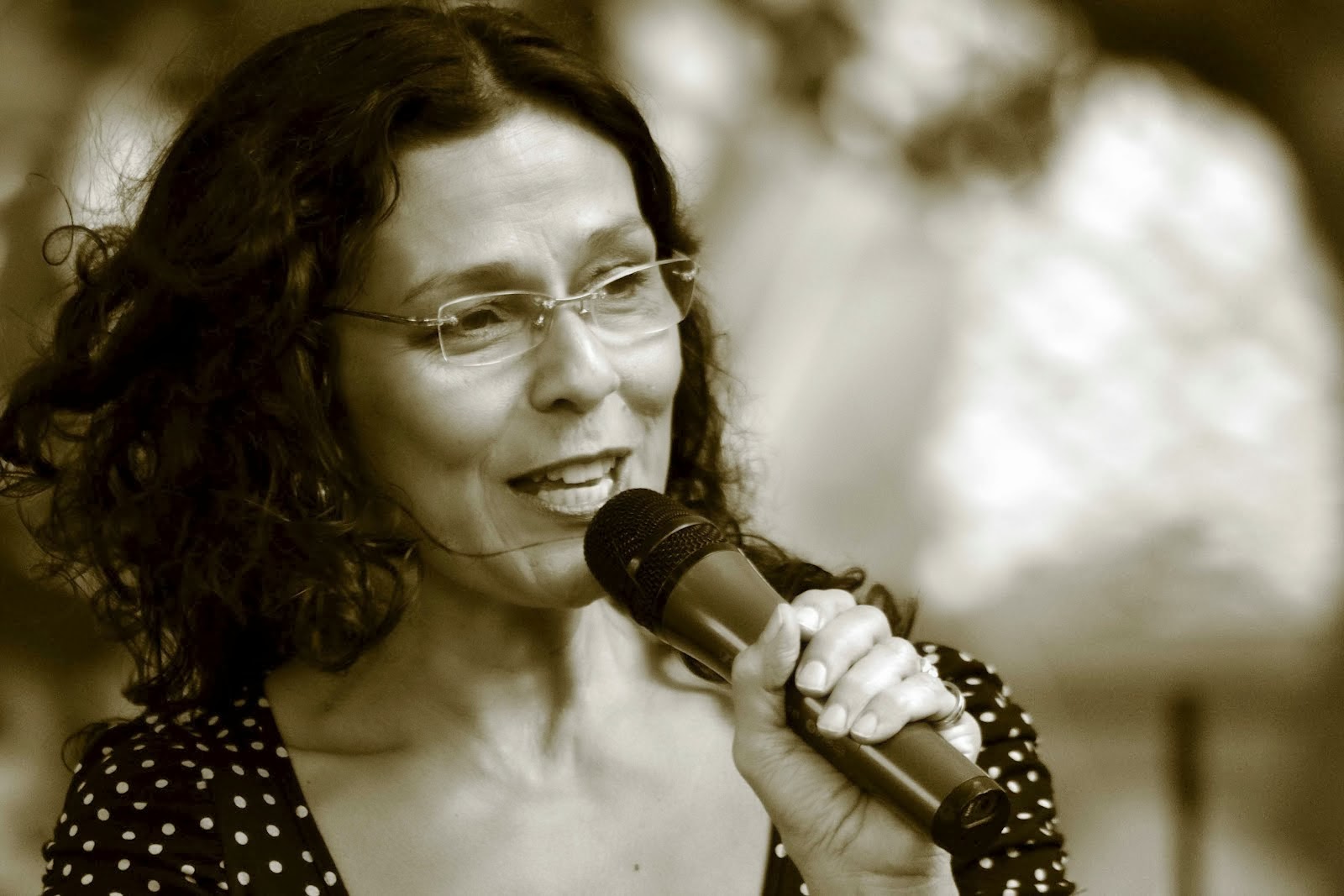 Ana Istarú in the eyes of Ricardo Marcenaro