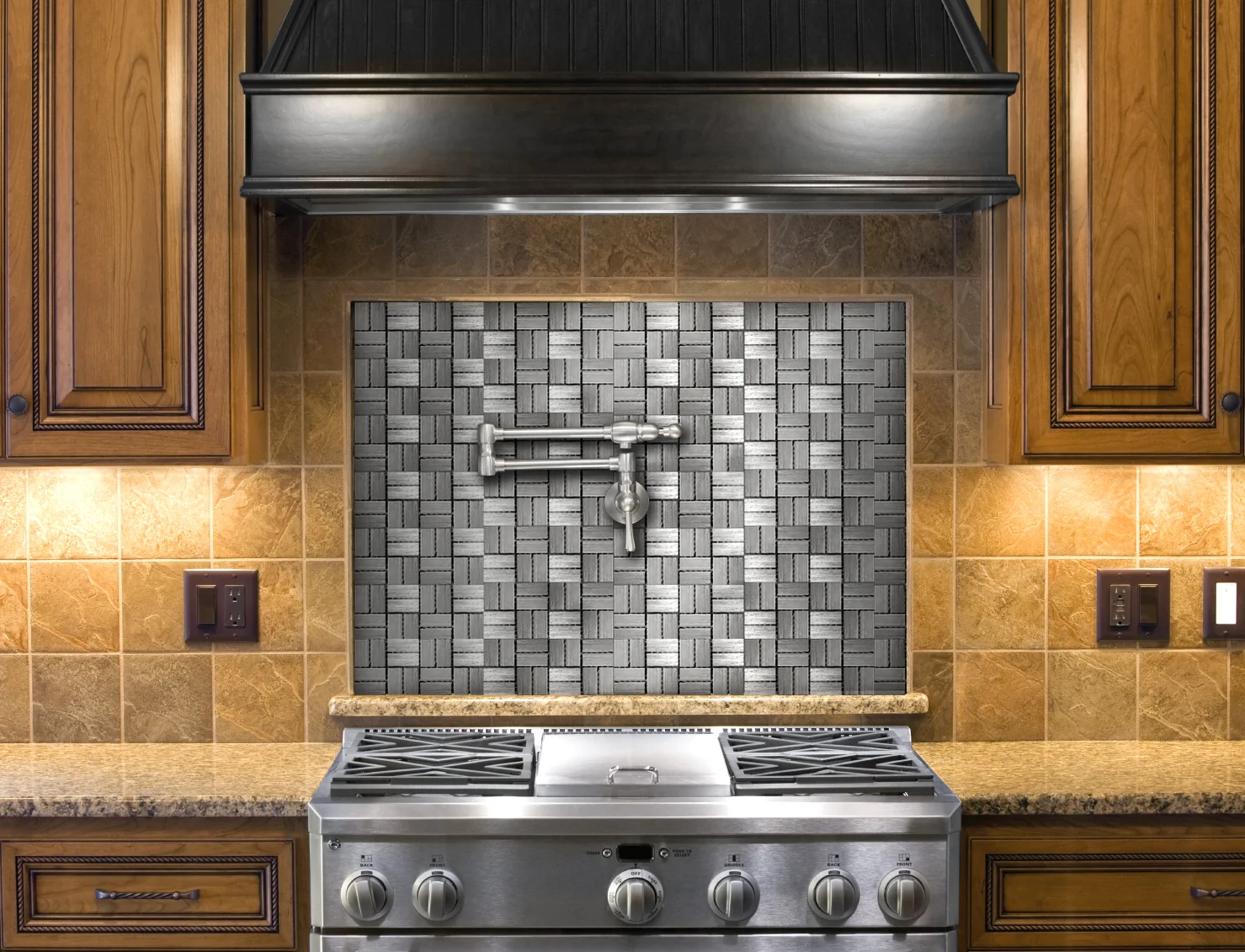 Aluminum Enlightment Kitchen Flat.jpg